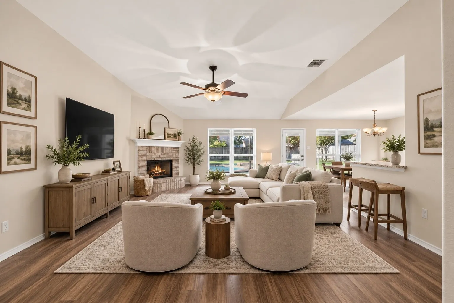 Single Family Residence For Sale in Ellis County , 332 Hacienda Drive, Waxahachie, Texas 75165, 3 Bedroom, 2 Bathroom, 2 Garage spaces, 1,933 Sqft, built in 2005, mls#21387485, Real Estate Agent in Waxahachie, Homes For Sale in Ellis county, Homes For Sale in Waxahachie, Realtor in Waxahachie Texas, Real Estate Brokerage Independent Realty Texas, Luminita Cordes Realtor