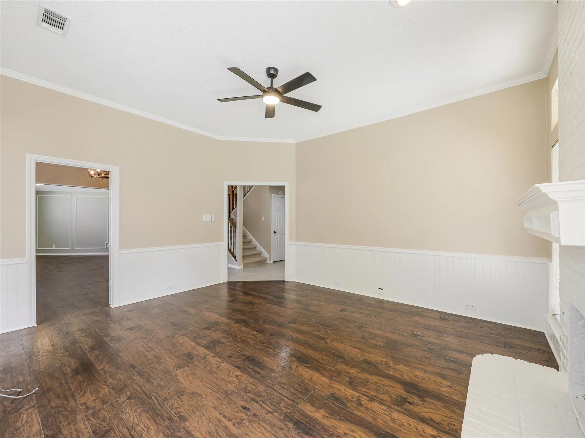 Single Family Residence For Sale in Dallas County , 136 Highland Meadow Circle, Coppell, Texas 75019, 3 Bedroom, 3 Bathroom, 2 Garage spaces, 2,180 Sqft, built in 1987, mls#21381557, Real Estate Agent in Coppell, Homes For Sale in Dallas county, Homes For Sale in Coppell, Realtor in Coppell Texas, Real Estate Brokerage Independent Realty Texas, Luminita Cordes Realtor
