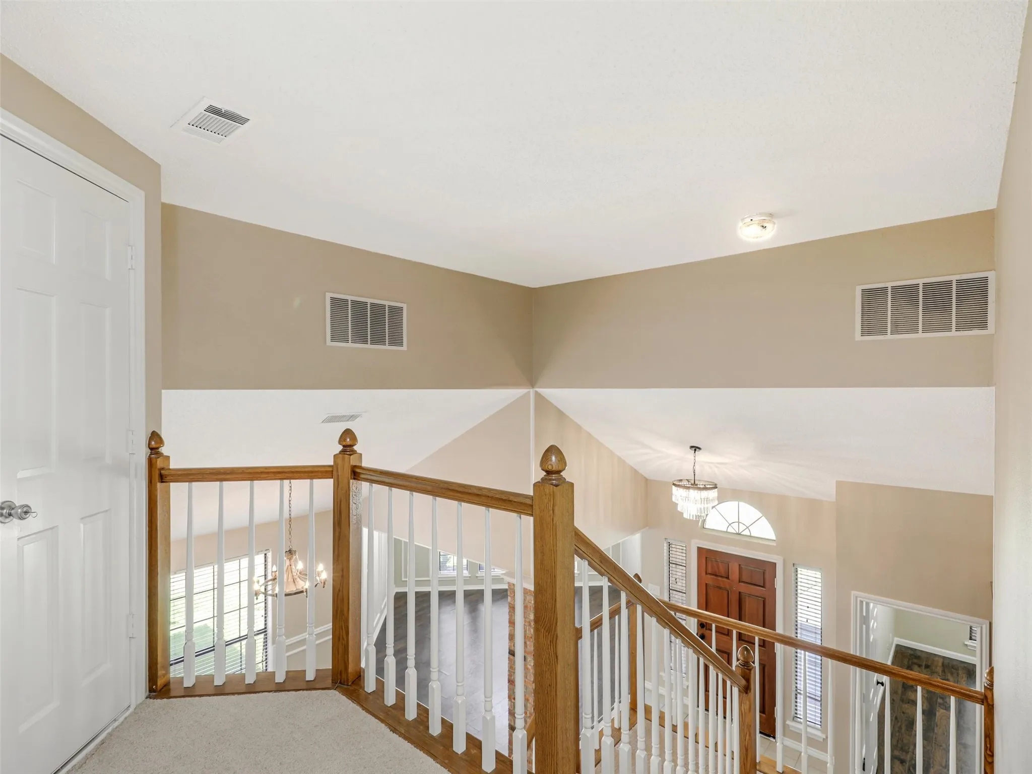 Single Family Residence For Sale in Dallas County , 136 Highland Meadow Circle, Coppell, Texas 75019, 3 Bedroom, 3 Bathroom, 2 Garage spaces, 2,180 Sqft, built in 1987, mls#21381557, Real Estate Agent in Coppell, Homes For Sale in Dallas county, Homes For Sale in Coppell, Realtor in Coppell Texas, Real Estate Brokerage Independent Realty Texas, Luminita Cordes Realtor