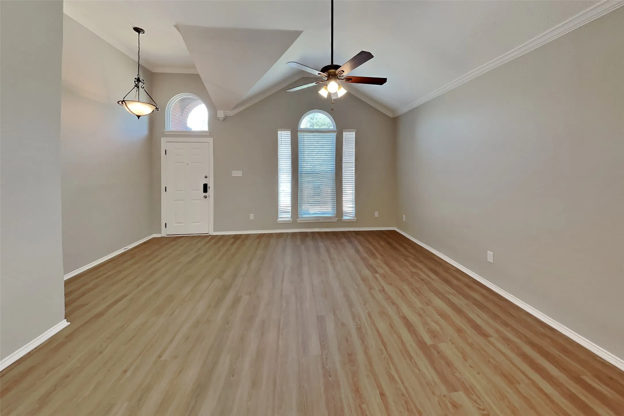 Single Family Residence For Rent in Tarrant County , 4836 Park Brook Drive, Fort Worth, Texas 76137, 3 Bedroom, 2 Bathroom, 2 Garage spaces, 1,955 Sqft, built in 1997, mls#21388941, Real Estate Agent in Fort Worth, Homes For Rent in Tarrant county, Homes For Rent in Fort Worth, Realtor in Fort Worth Texas, Real Estate Brokerage Independent Realty Texas, Luminita Cordes Realtor