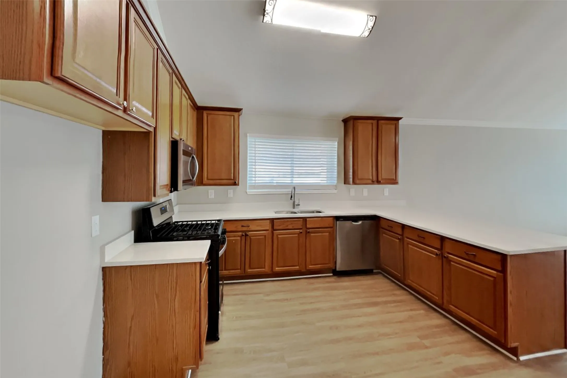 Single Family Residence For Rent in Tarrant County , 4836 Park Brook Drive, Fort Worth, Texas 76137, 3 Bedroom, 2 Bathroom, 2 Garage spaces, 1,955 Sqft, built in 1997, mls#21388941, Real Estate Agent in Fort Worth, Homes For Rent in Tarrant county, Homes For Rent in Fort Worth, Realtor in Fort Worth Texas, Real Estate Brokerage Independent Realty Texas, Luminita Cordes Realtor