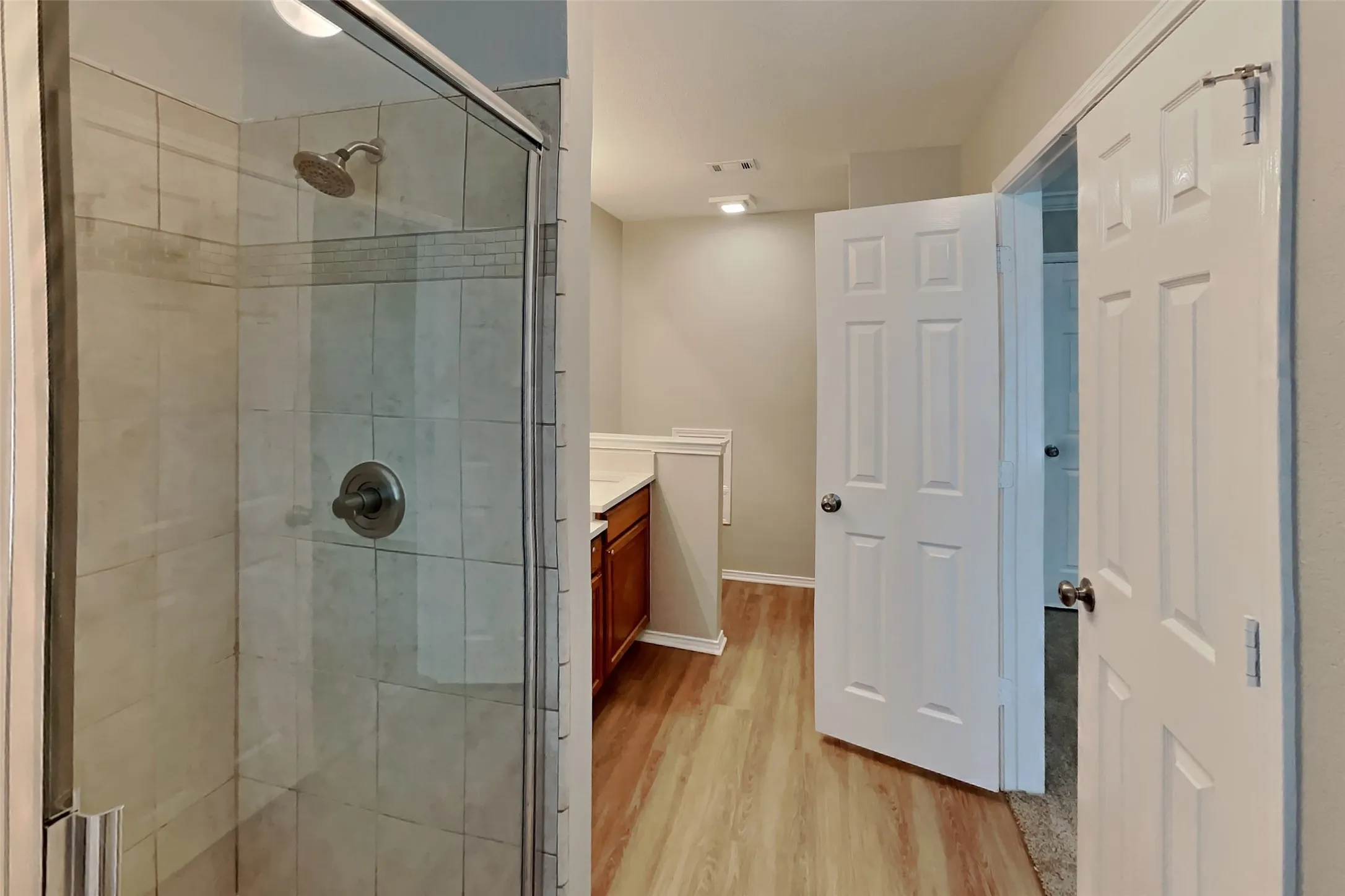 Single Family Residence For Rent in Tarrant County , 4836 Park Brook Drive, Fort Worth, Texas 76137, 3 Bedroom, 2 Bathroom, 2 Garage spaces, 1,955 Sqft, built in 1997, mls#21388941, Real Estate Agent in Fort Worth, Homes For Rent in Tarrant county, Homes For Rent in Fort Worth, Realtor in Fort Worth Texas, Real Estate Brokerage Independent Realty Texas, Luminita Cordes Realtor