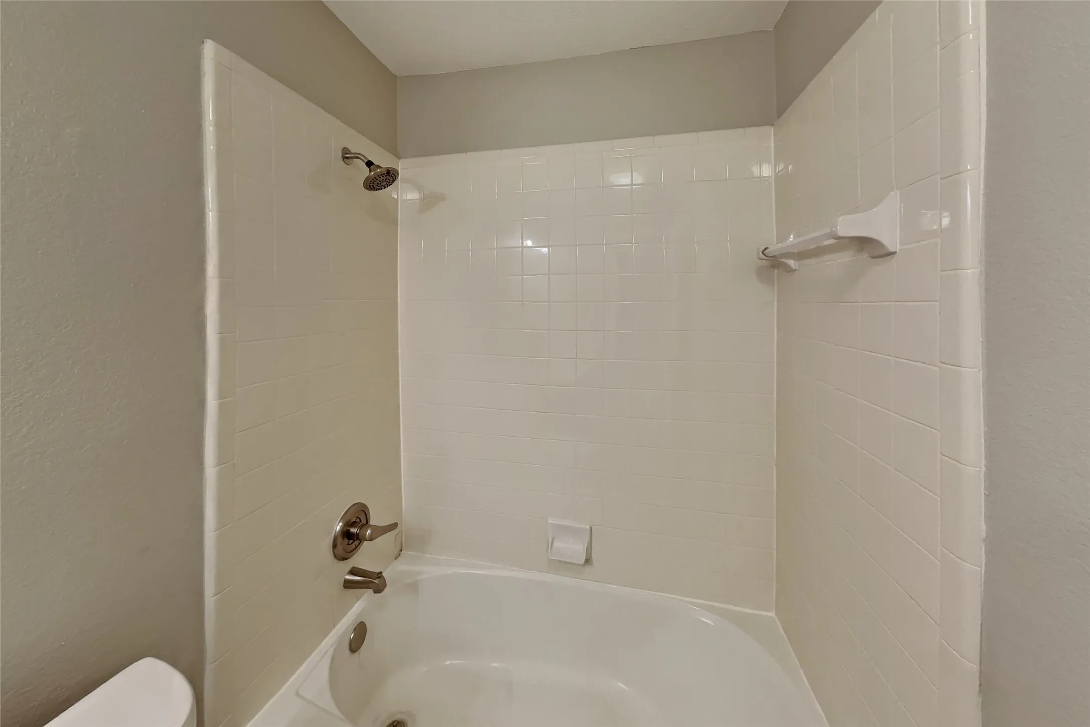Single Family Residence For Rent in Tarrant County , 4836 Park Brook Drive, Fort Worth, Texas 76137, 3 Bedroom, 2 Bathroom, 2 Garage spaces, 1,955 Sqft, built in 1997, mls#21388941, Real Estate Agent in Fort Worth, Homes For Rent in Tarrant county, Homes For Rent in Fort Worth, Realtor in Fort Worth Texas, Real Estate Brokerage Independent Realty Texas, Luminita Cordes Realtor