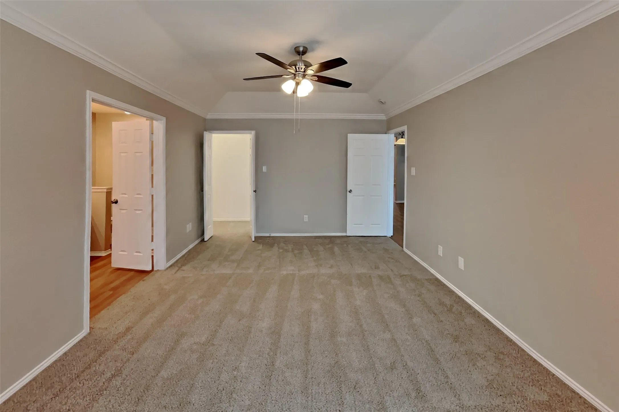 Single Family Residence For Rent in Tarrant County , 4836 Park Brook Drive, Fort Worth, Texas 76137, 3 Bedroom, 2 Bathroom, 2 Garage spaces, 1,955 Sqft, built in 1997, mls#21388941, Real Estate Agent in Fort Worth, Homes For Rent in Tarrant county, Homes For Rent in Fort Worth, Realtor in Fort Worth Texas, Real Estate Brokerage Independent Realty Texas, Luminita Cordes Realtor