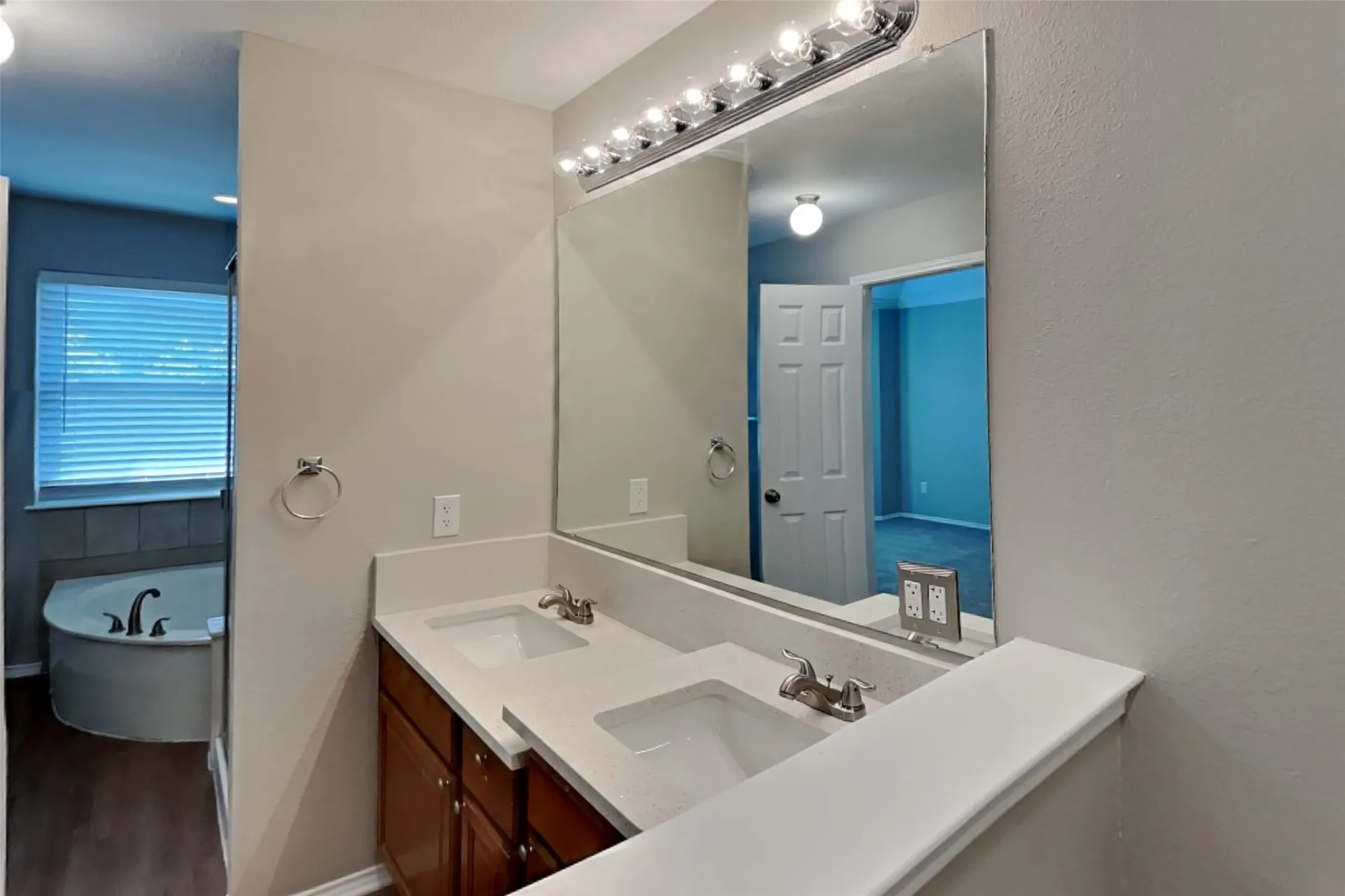 Single Family Residence For Rent in Tarrant County , 4836 Park Brook Drive, Fort Worth, Texas 76137, 3 Bedroom, 2 Bathroom, 2 Garage spaces, 1,955 Sqft, built in 1997, mls#21388941, Real Estate Agent in Fort Worth, Homes For Rent in Tarrant county, Homes For Rent in Fort Worth, Realtor in Fort Worth Texas, Real Estate Brokerage Independent Realty Texas, Luminita Cordes Realtor
