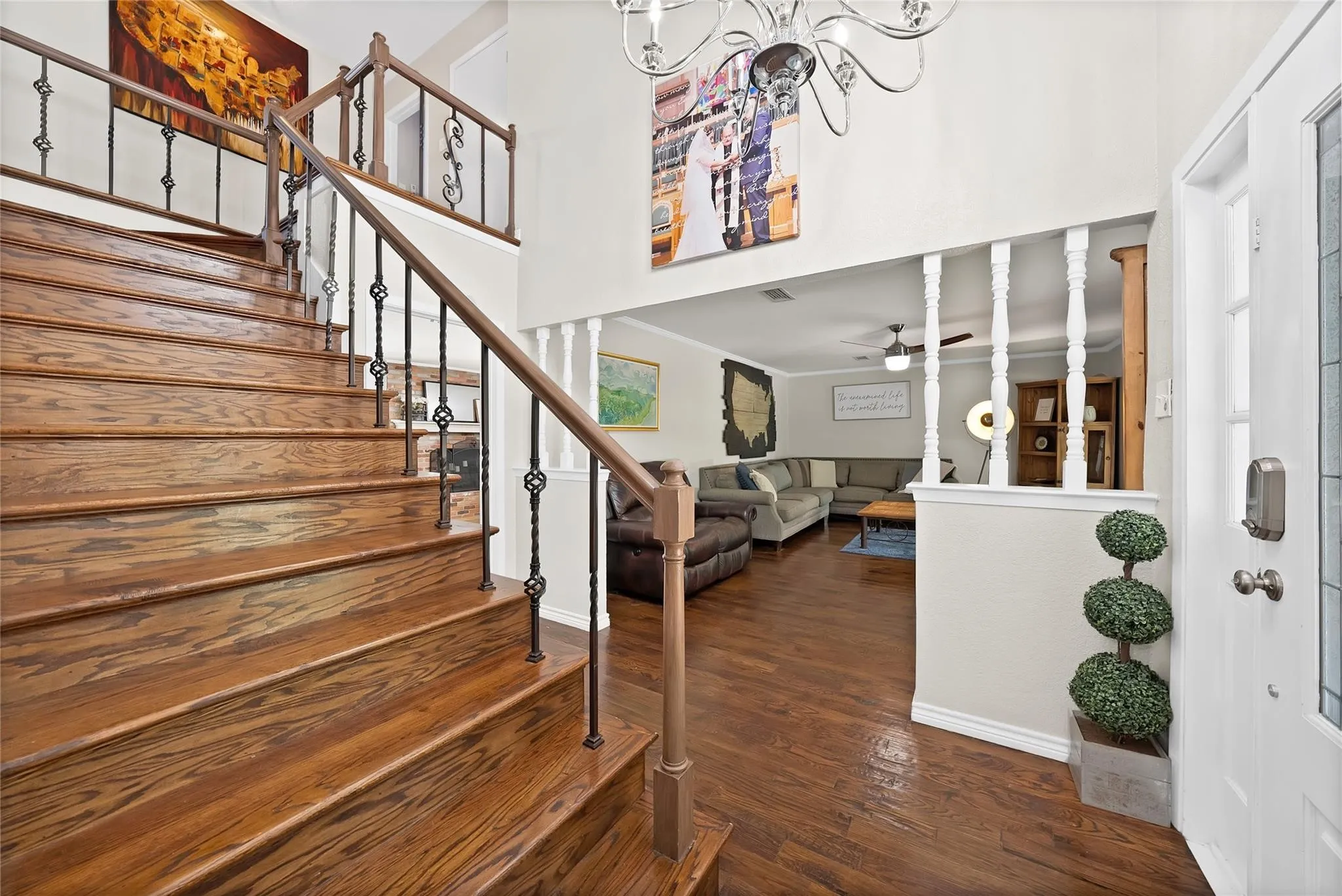 Single Family Residence For Sale in Dallas County , 1601 Oak Meadow Drive, Irving, Texas 75061, 4 Bedroom, 3 Bathroom, Garage spaces, 3,202 Sqft, built in 1968, mls#21388942, Real Estate Agent in Irving, Homes For Sale in Dallas county, Homes For Sale in Irving, Realtor in Irving Texas, Real Estate Brokerage Independent Realty Texas, Luminita Cordes Realtor