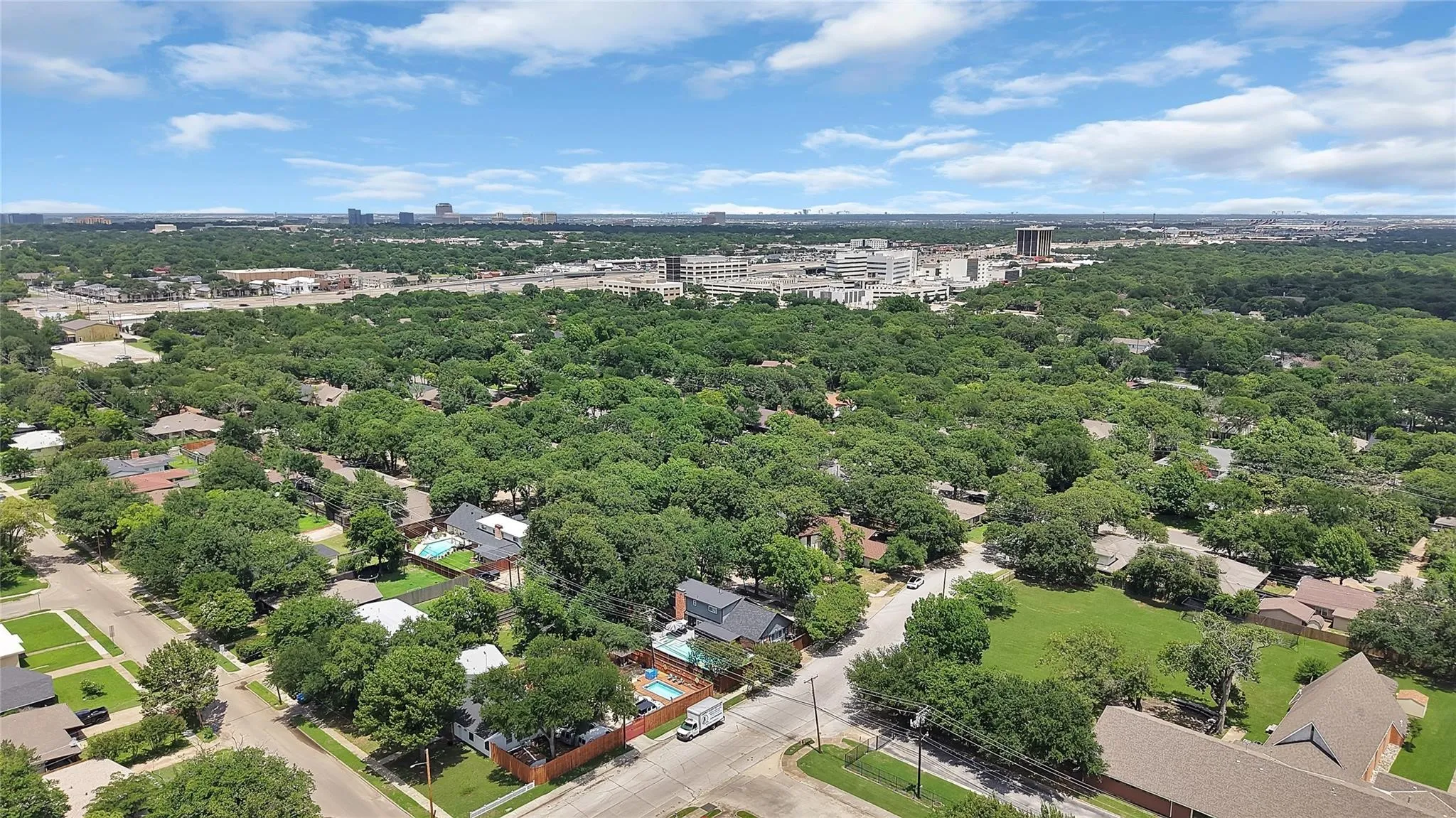 Single Family Residence For Sale in Dallas County , 1601 Oak Meadow Drive, Irving, Texas 75061, 4 Bedroom, 3 Bathroom, Garage spaces, 3,202 Sqft, built in 1968, mls#21388942, Real Estate Agent in Irving, Homes For Sale in Dallas county, Homes For Sale in Irving, Realtor in Irving Texas, Real Estate Brokerage Independent Realty Texas, Luminita Cordes Realtor