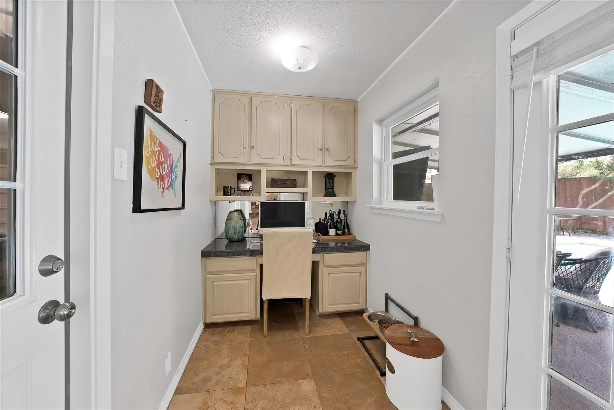 Single Family Residence For Sale in Dallas County , 1601 Oak Meadow Drive, Irving, Texas 75061, 4 Bedroom, 3 Bathroom, Garage spaces, 3,202 Sqft, built in 1968, mls#21388942, Real Estate Agent in Irving, Homes For Sale in Dallas county, Homes For Sale in Irving, Realtor in Irving Texas, Real Estate Brokerage Independent Realty Texas, Luminita Cordes Realtor