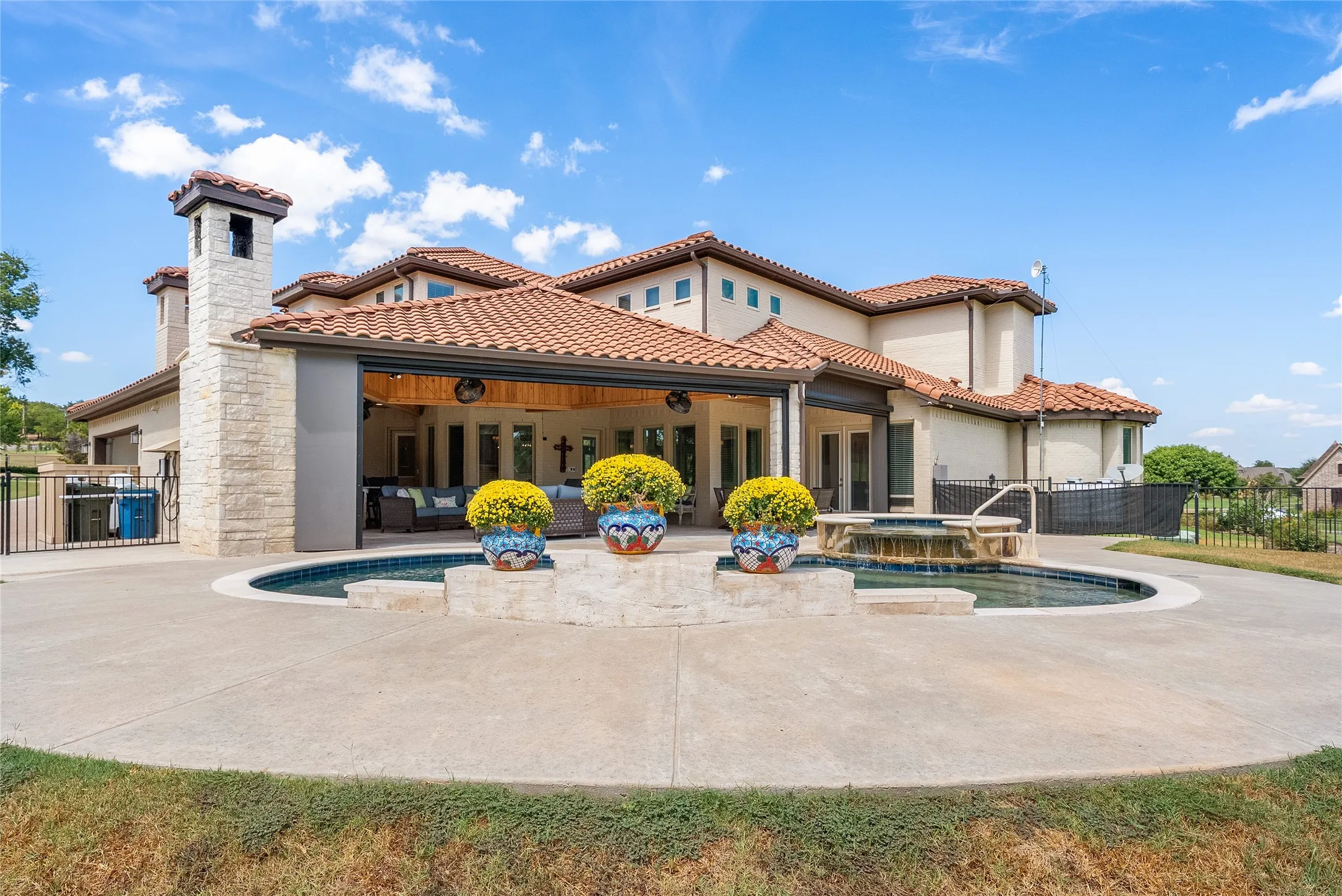 Single Family Residence For Sale in Parker County , 102 Whitney Court, Aledo, Texas 76008, 4 Bedroom, 5 Bathroom, 3 Garage spaces, 4,200 Sqft, built in 2016, mls#21388097, Real Estate Agent in Aledo, Homes For Sale in Parker county, Homes For Sale in Aledo, Realtor in Aledo Texas, Real Estate Brokerage Independent Realty Texas, Luminita Cordes Realtor
