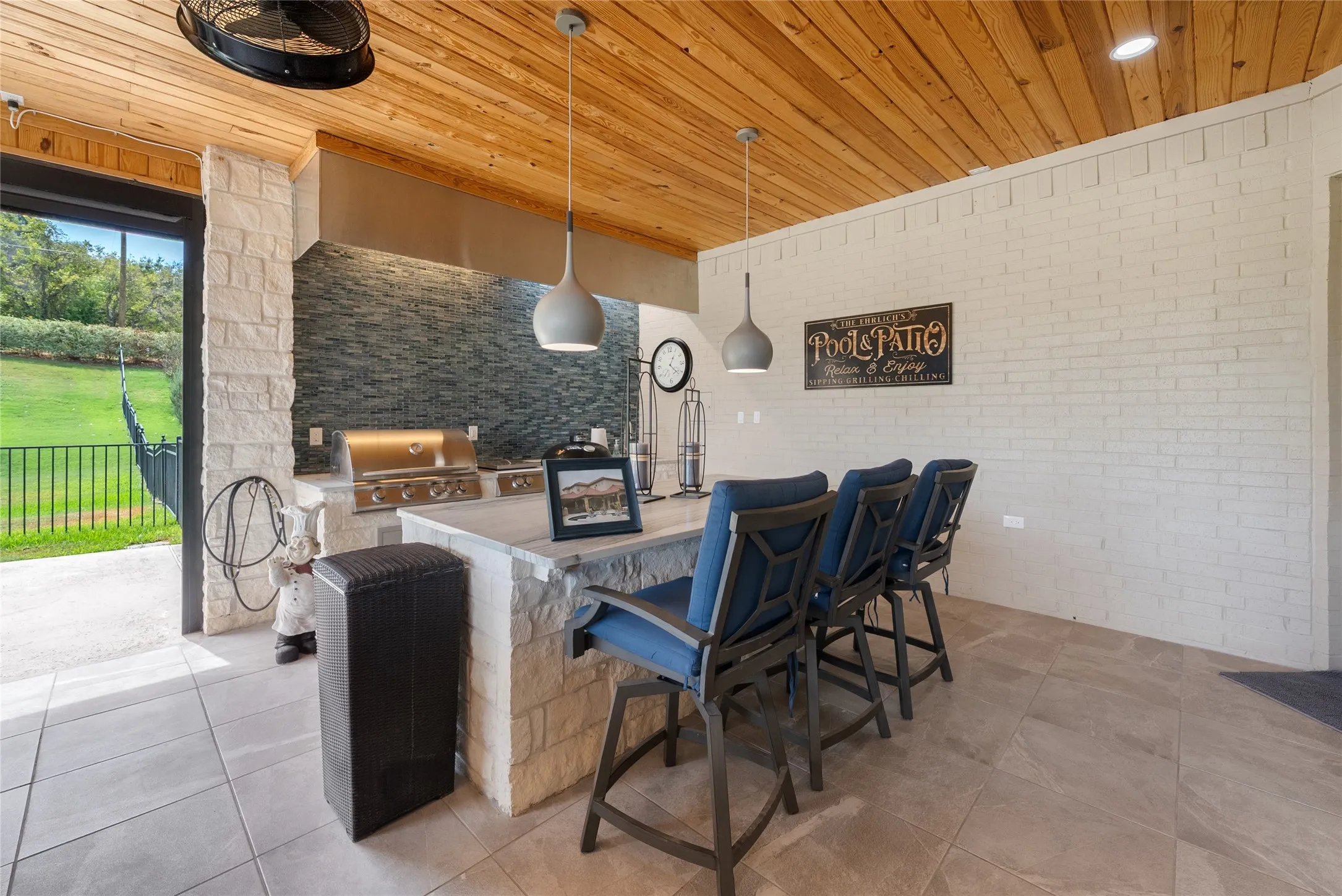 Single Family Residence For Sale in Parker County , 102 Whitney Court, Aledo, Texas 76008, 4 Bedroom, 5 Bathroom, 3 Garage spaces, 4,200 Sqft, built in 2016, mls#21388097, Real Estate Agent in Aledo, Homes For Sale in Parker county, Homes For Sale in Aledo, Realtor in Aledo Texas, Real Estate Brokerage Independent Realty Texas, Luminita Cordes Realtor