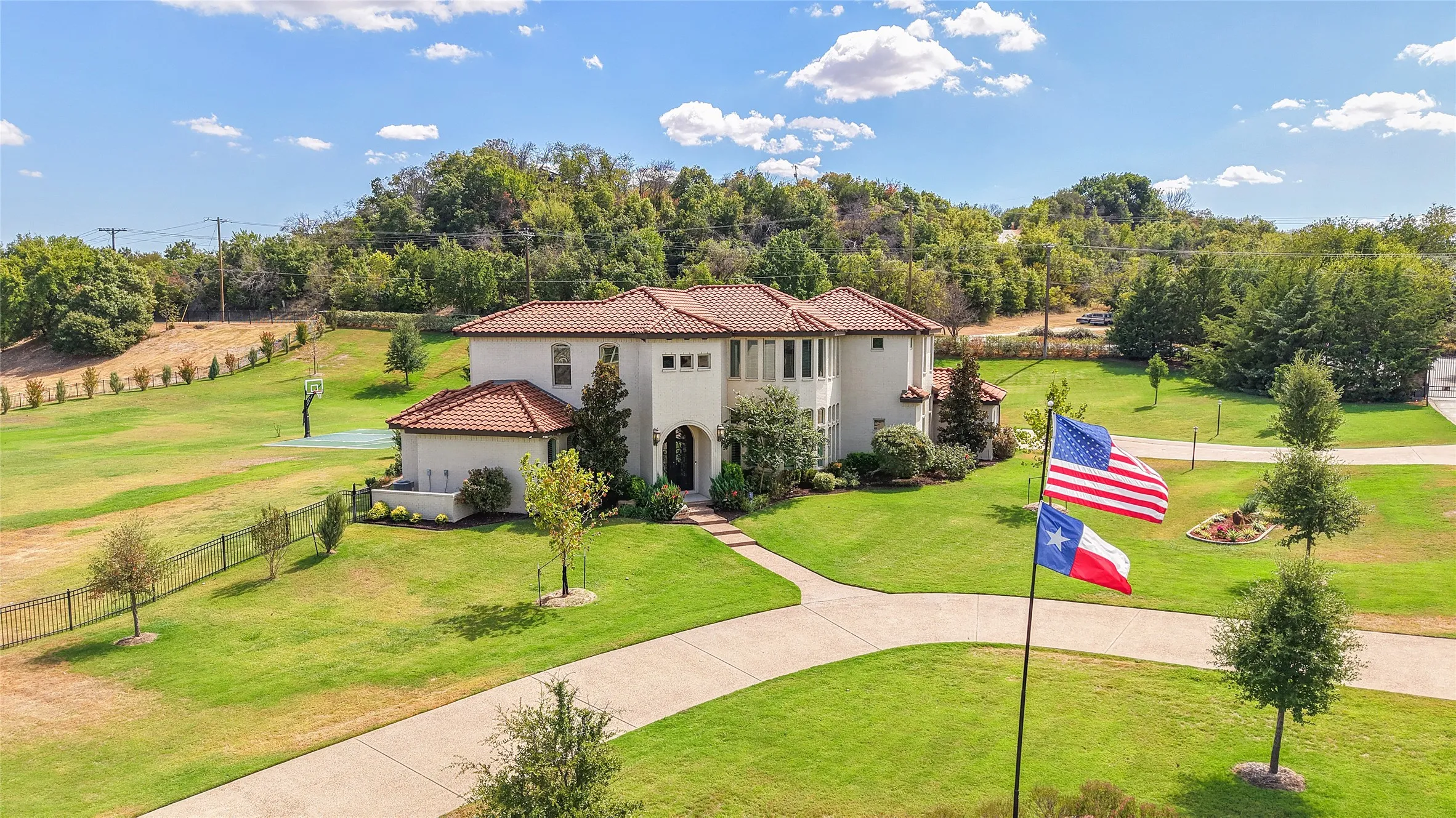 Single Family Residence For Sale in Parker County , 102 Whitney Court, Aledo, Texas 76008, 4 Bedroom, 5 Bathroom, 3 Garage spaces, 4,200 Sqft, built in 2016, mls#21388097, Real Estate Agent in Aledo, Homes For Sale in Parker county, Homes For Sale in Aledo, Realtor in Aledo Texas, Real Estate Brokerage Independent Realty Texas, Luminita Cordes Realtor