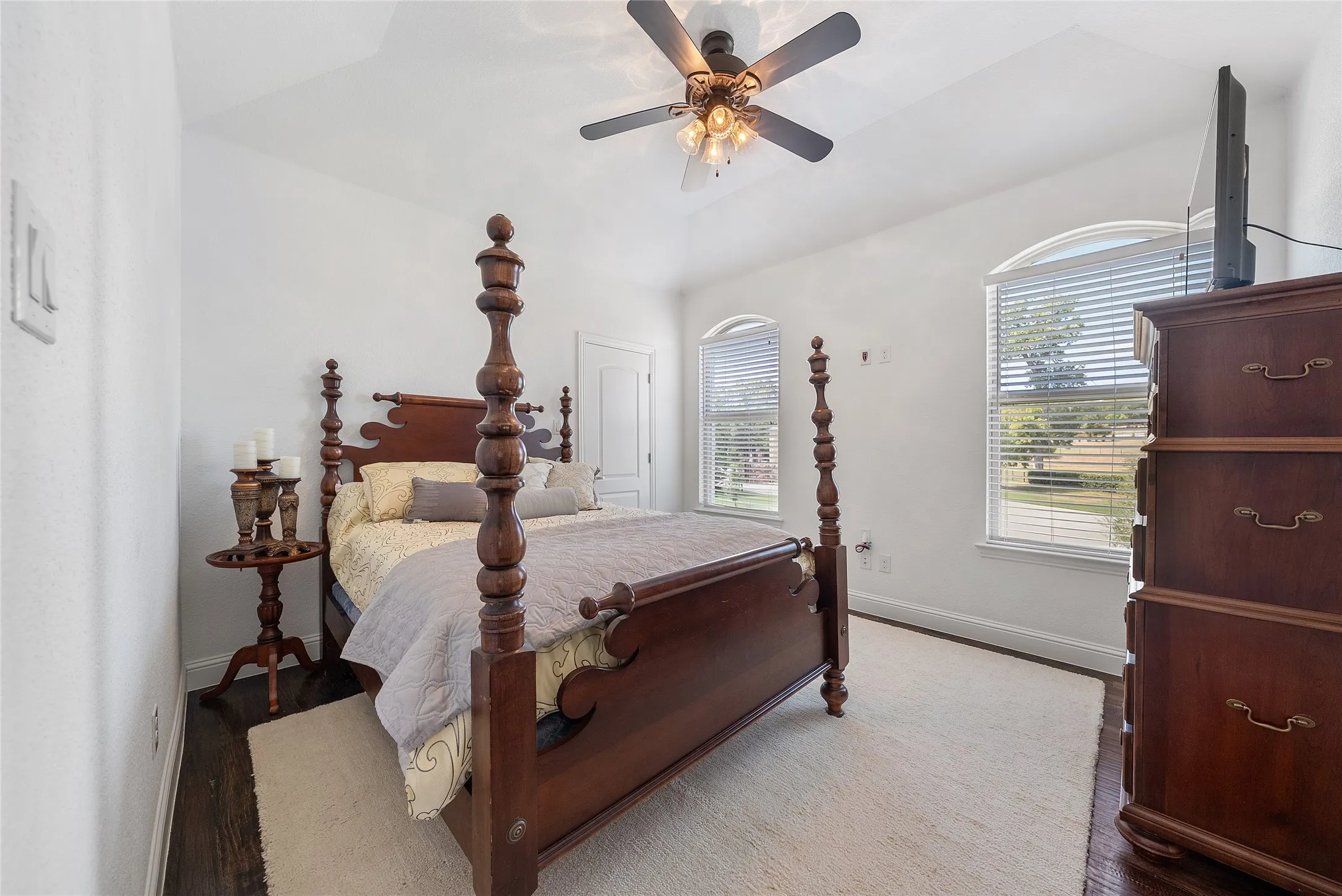 Single Family Residence For Sale in Parker County , 102 Whitney Court, Aledo, Texas 76008, 4 Bedroom, 5 Bathroom, 3 Garage spaces, 4,200 Sqft, built in 2016, mls#21388097, Real Estate Agent in Aledo, Homes For Sale in Parker county, Homes For Sale in Aledo, Realtor in Aledo Texas, Real Estate Brokerage Independent Realty Texas, Luminita Cordes Realtor