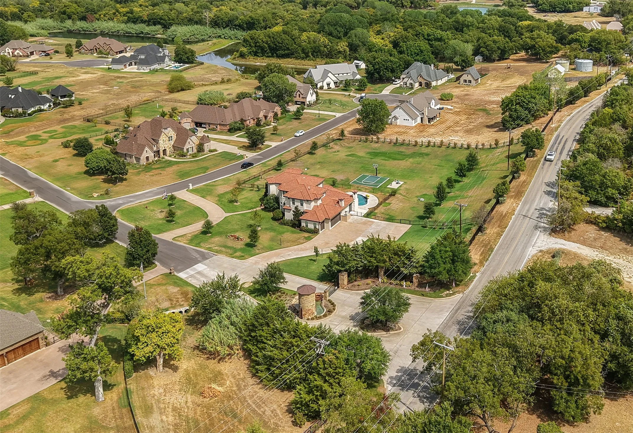 Single Family Residence For Sale in Parker County , 102 Whitney Court, Aledo, Texas 76008, 4 Bedroom, 5 Bathroom, 3 Garage spaces, 4,200 Sqft, built in 2016, mls#21388097, Real Estate Agent in Aledo, Homes For Sale in Parker county, Homes For Sale in Aledo, Realtor in Aledo Texas, Real Estate Brokerage Independent Realty Texas, Luminita Cordes Realtor