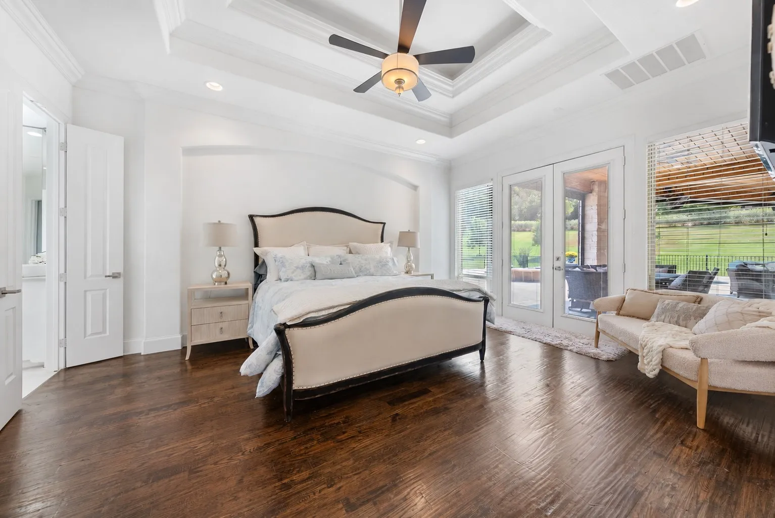 Single Family Residence For Sale in Parker County , 102 Whitney Court, Aledo, Texas 76008, 4 Bedroom, 5 Bathroom, 3 Garage spaces, 4,200 Sqft, built in 2016, mls#21388097, Real Estate Agent in Aledo, Homes For Sale in Parker county, Homes For Sale in Aledo, Realtor in Aledo Texas, Real Estate Brokerage Independent Realty Texas, Luminita Cordes Realtor