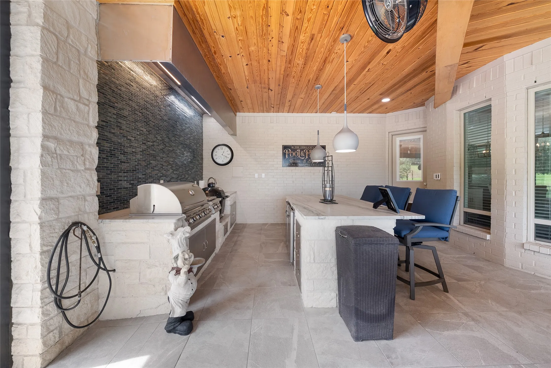 Single Family Residence For Sale in Parker County , 102 Whitney Court, Aledo, Texas 76008, 4 Bedroom, 5 Bathroom, 3 Garage spaces, 4,200 Sqft, built in 2016, mls#21388097, Real Estate Agent in Aledo, Homes For Sale in Parker county, Homes For Sale in Aledo, Realtor in Aledo Texas, Real Estate Brokerage Independent Realty Texas, Luminita Cordes Realtor