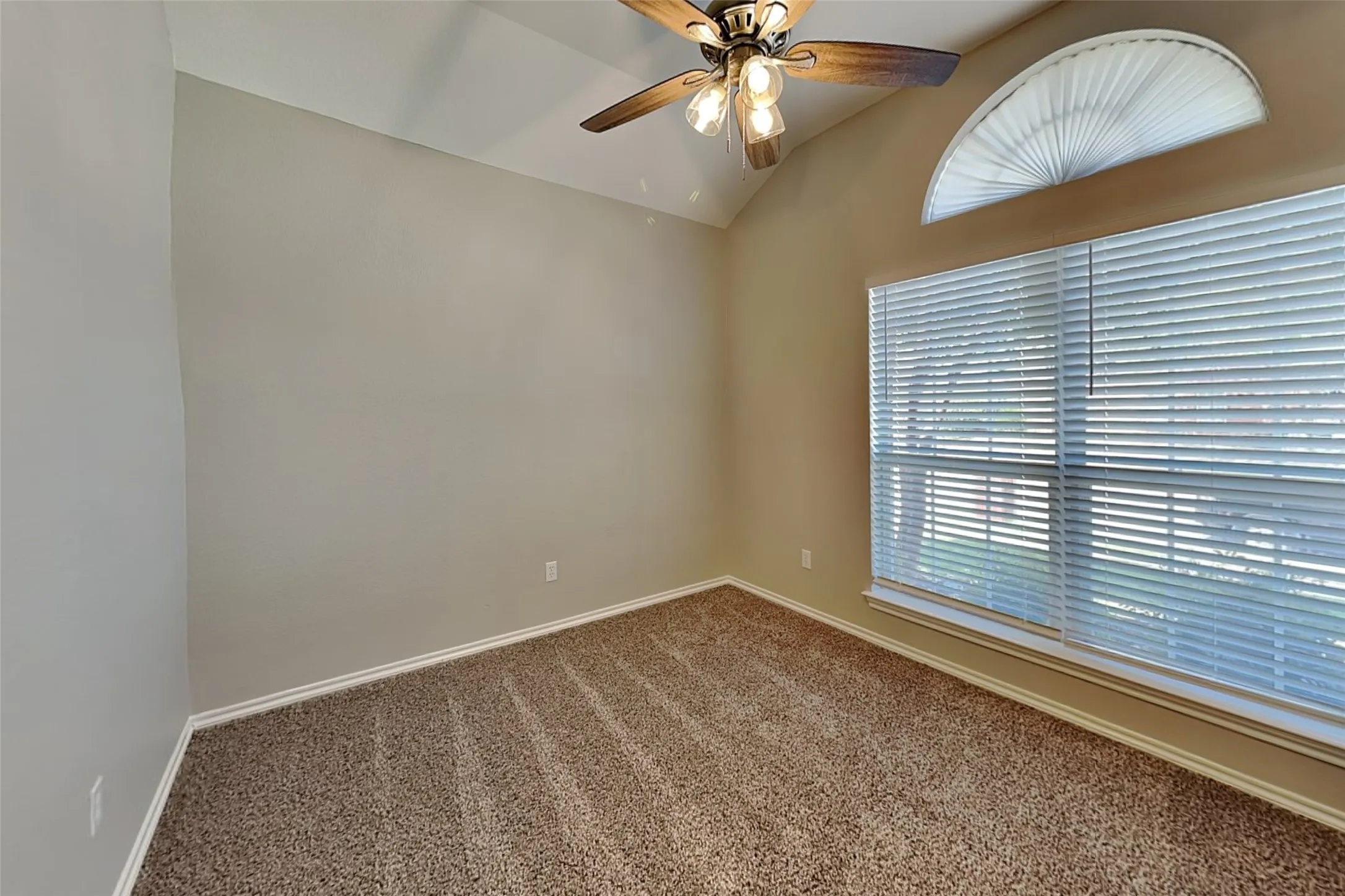 Single Family Residence For Rent in Tarrant County , 3848 Brandywine Lane, Fort Worth, Texas 76244, 3 Bedroom, 2 Bathroom, 2 Garage spaces, 1,584 Sqft, built in 2003, mls#21388946, Real Estate Agent in Fort Worth, Homes For Rent in Tarrant county, Homes For Rent in Fort Worth, Realtor in Fort Worth Texas, Real Estate Brokerage Independent Realty Texas, Luminita Cordes Realtor