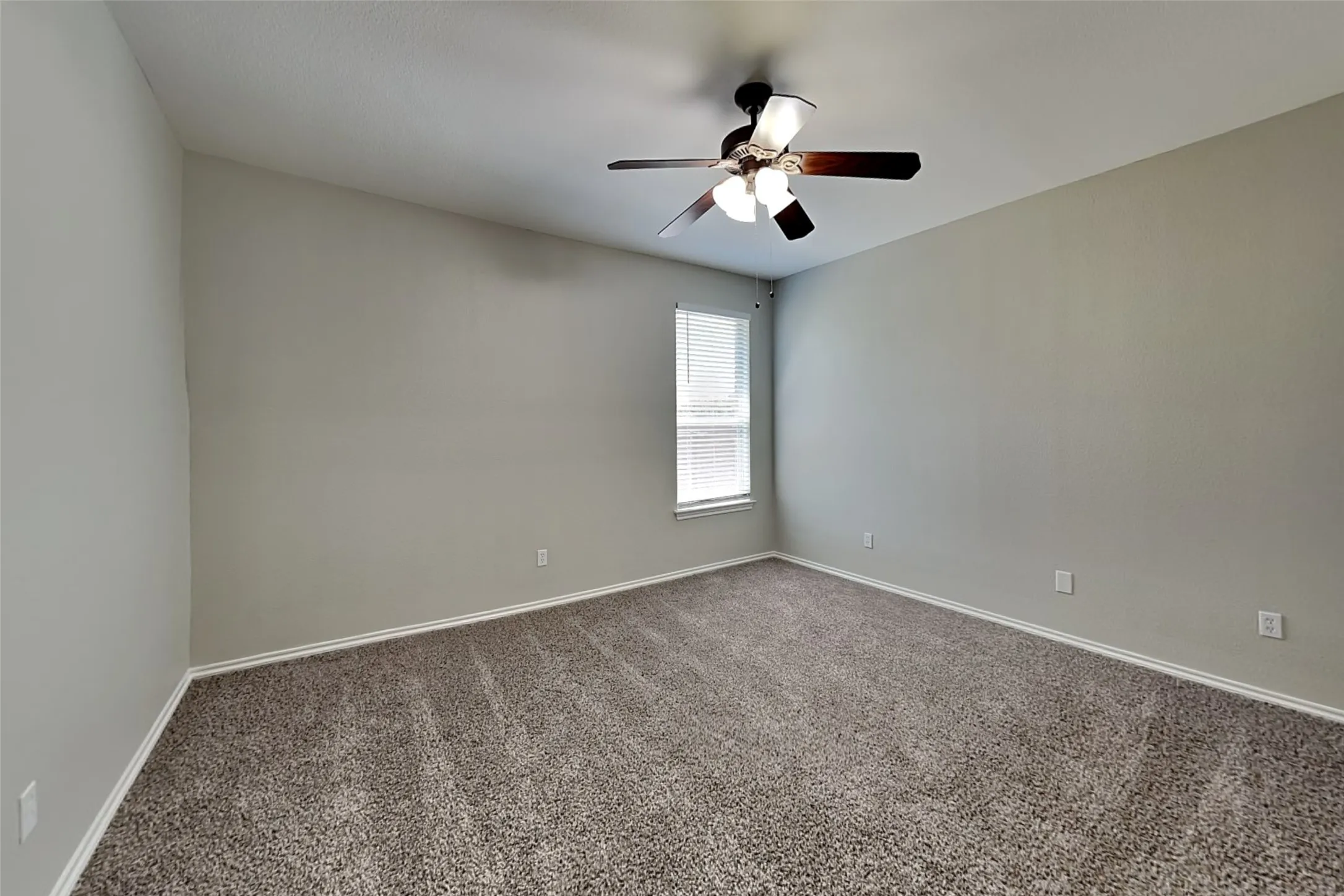 Single Family Residence For Rent in Tarrant County , 3848 Brandywine Lane, Fort Worth, Texas 76244, 3 Bedroom, 2 Bathroom, 2 Garage spaces, 1,584 Sqft, built in 2003, mls#21388946, Real Estate Agent in Fort Worth, Homes For Rent in Tarrant county, Homes For Rent in Fort Worth, Realtor in Fort Worth Texas, Real Estate Brokerage Independent Realty Texas, Luminita Cordes Realtor