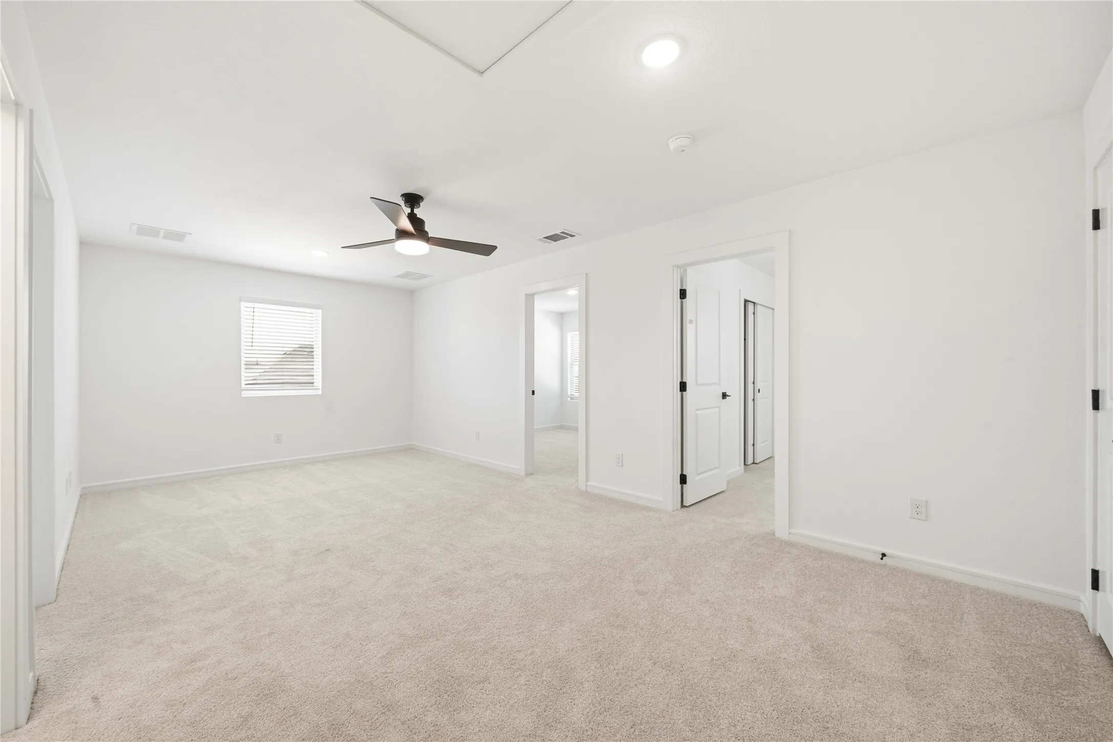 Single Family Residence For Rent in Grayson County , 2109 Maple Ridge Drive, Van Alstyne, Texas 75495, 5 Bedroom, 3 Bathroom, 2 Garage spaces, 2,659 Sqft, built in 2026, mls#21388948, Real Estate Agent in Van Alstyne, Homes For Rent in Grayson county, Homes For Rent in Van Alstyne, Realtor in Van Alstyne Texas, Real Estate Brokerage Independent Realty Texas, Luminita Cordes Realtor