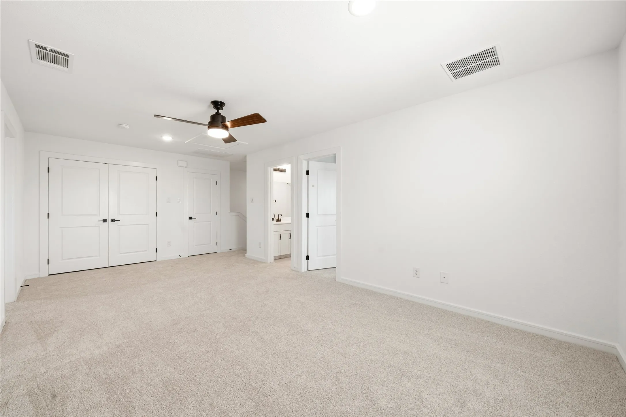 Single Family Residence For Rent in Grayson County , 2109 Maple Ridge Drive, Van Alstyne, Texas 75495, 5 Bedroom, 3 Bathroom, 2 Garage spaces, 2,659 Sqft, built in 2026, mls#21388948, Real Estate Agent in Van Alstyne, Homes For Rent in Grayson county, Homes For Rent in Van Alstyne, Realtor in Van Alstyne Texas, Real Estate Brokerage Independent Realty Texas, Luminita Cordes Realtor