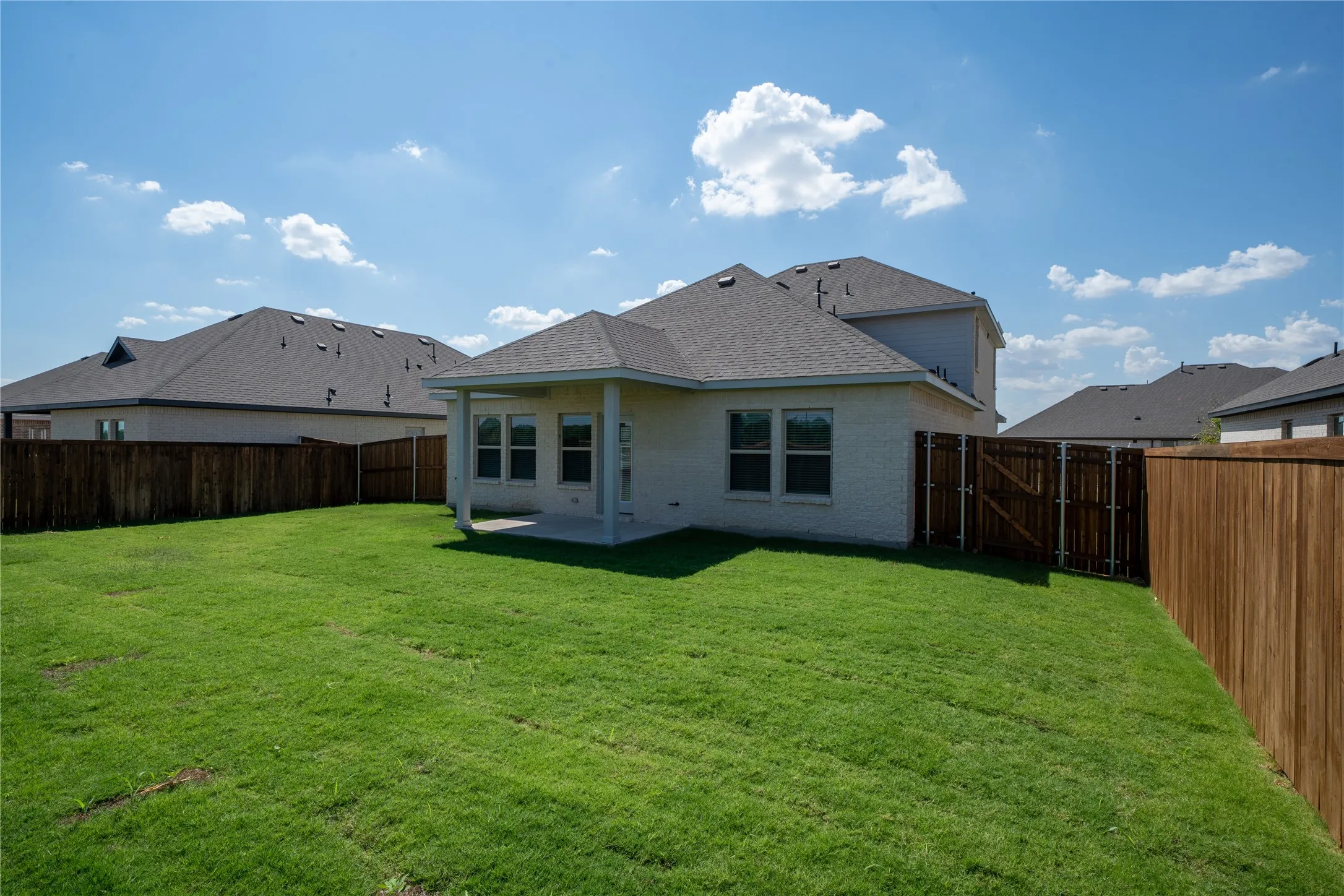 Single Family Residence For Rent in Grayson County , 2109 Maple Ridge Drive, Van Alstyne, Texas 75495, 5 Bedroom, 3 Bathroom, 2 Garage spaces, 2,659 Sqft, built in 2026, mls#21388948, Real Estate Agent in Van Alstyne, Homes For Rent in Grayson county, Homes For Rent in Van Alstyne, Realtor in Van Alstyne Texas, Real Estate Brokerage Independent Realty Texas, Luminita Cordes Realtor