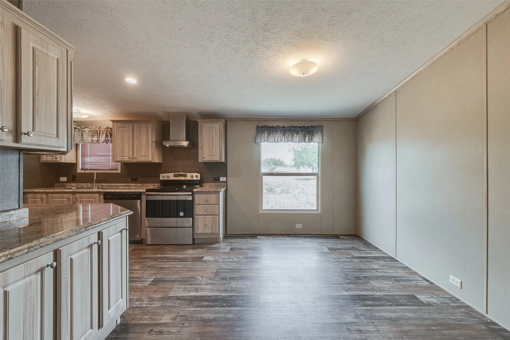 Mobile Home For Sale in Wise County , 181 Sondra Lin Boulevard, Decatur, Texas 76234, 3 Bedroom, 2 Bathroom, Garage spaces, 1,408 Sqft, built in 2020, mls#21388947, Real Estate Agent in Decatur, Homes For Sale in Wise county, Homes For Sale in Decatur, Realtor in Decatur Texas, Real Estate Brokerage Independent Realty Texas, Luminita Cordes Realtor