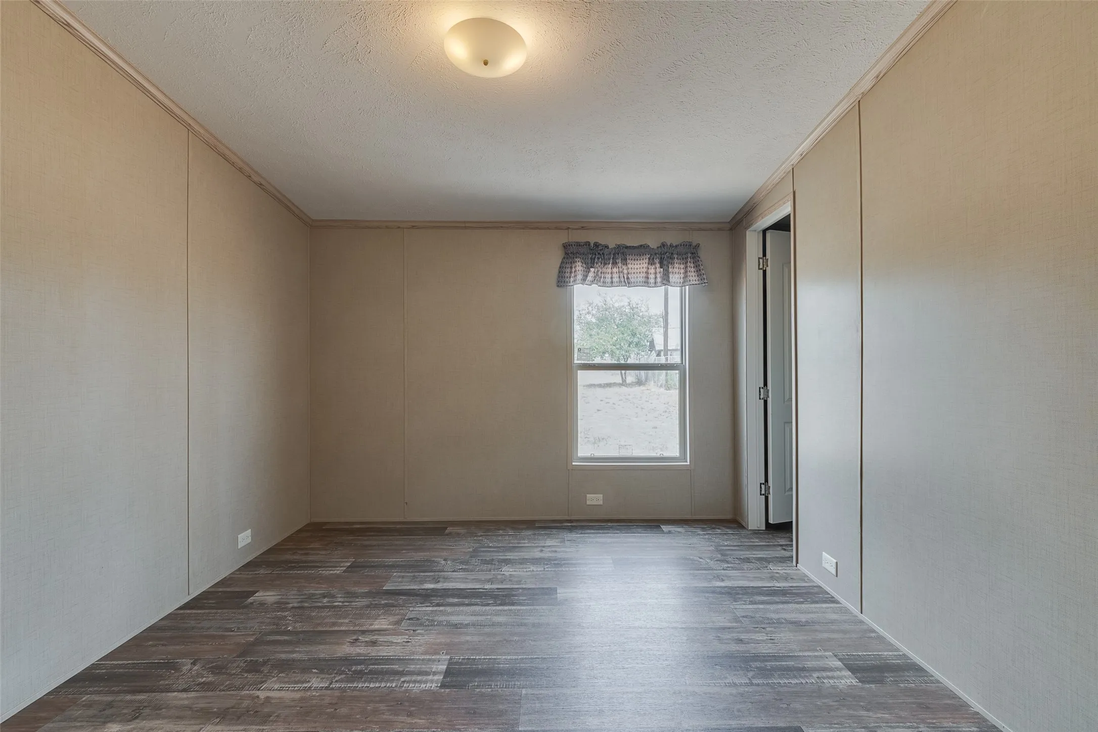 Mobile Home For Sale in Wise County , 181 Sondra Lin Boulevard, Decatur, Texas 76234, 3 Bedroom, 2 Bathroom, Garage spaces, 1,408 Sqft, built in 2020, mls#21388947, Real Estate Agent in Decatur, Homes For Sale in Wise county, Homes For Sale in Decatur, Realtor in Decatur Texas, Real Estate Brokerage Independent Realty Texas, Luminita Cordes Realtor