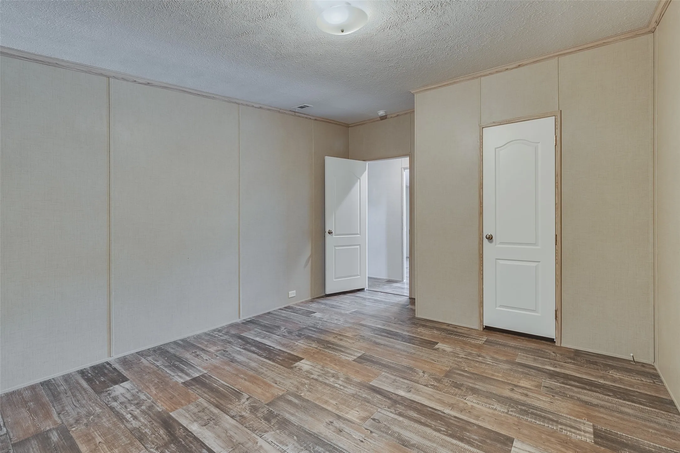 Mobile Home For Sale in Wise County , 181 Sondra Lin Boulevard, Decatur, Texas 76234, 3 Bedroom, 2 Bathroom, Garage spaces, 1,408 Sqft, built in 2020, mls#21388947, Real Estate Agent in Decatur, Homes For Sale in Wise county, Homes For Sale in Decatur, Realtor in Decatur Texas, Real Estate Brokerage Independent Realty Texas, Luminita Cordes Realtor
