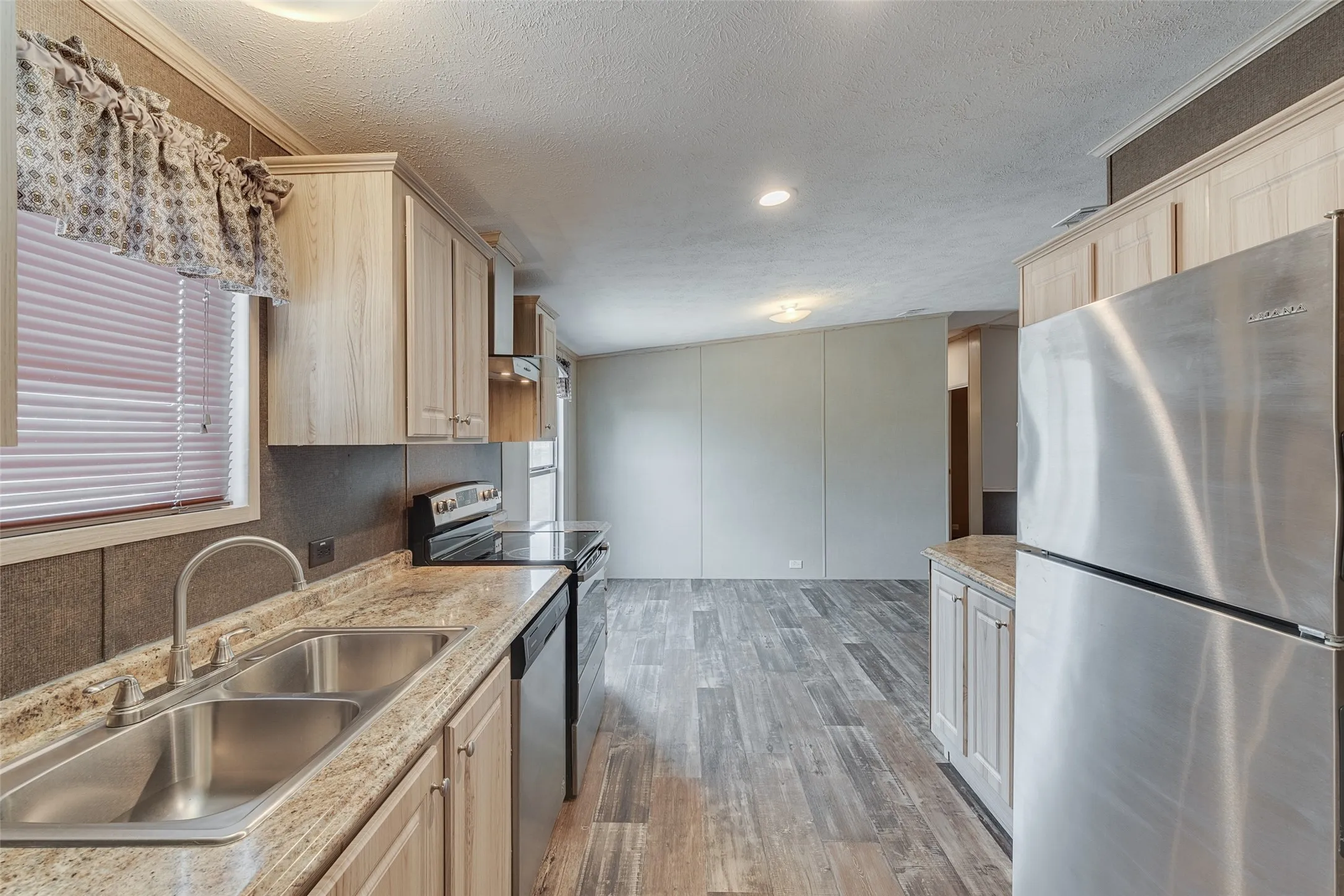 Mobile Home For Sale in Wise County , 181 Sondra Lin Boulevard, Decatur, Texas 76234, 3 Bedroom, 2 Bathroom, Garage spaces, 1,408 Sqft, built in 2020, mls#21388947, Real Estate Agent in Decatur, Homes For Sale in Wise county, Homes For Sale in Decatur, Realtor in Decatur Texas, Real Estate Brokerage Independent Realty Texas, Luminita Cordes Realtor