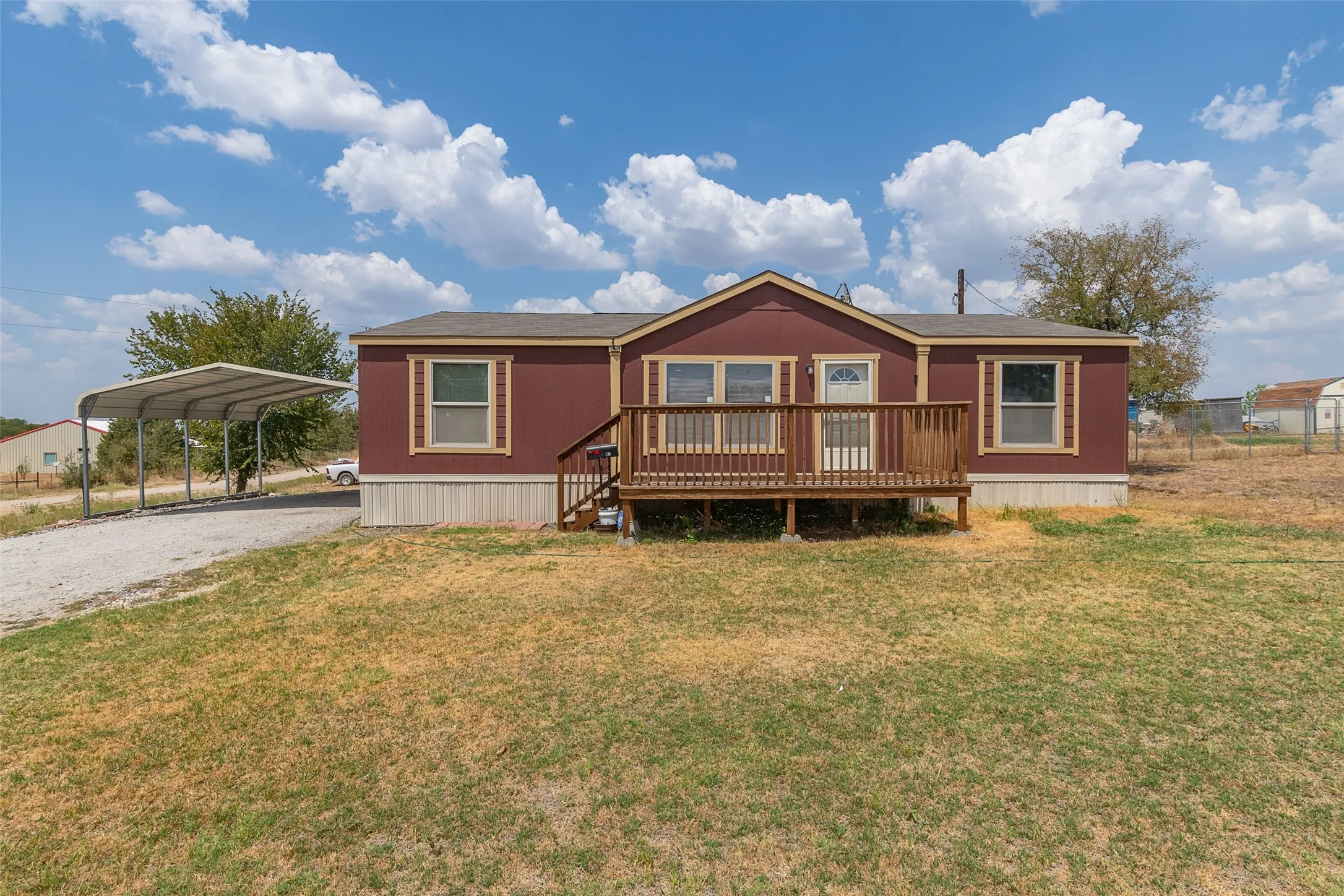 Mobile Home For Sale in Wise County , 181 Sondra Lin Boulevard, Decatur, Texas 76234, 3 Bedroom, 2 Bathroom, Garage spaces, 1,408 Sqft, built in 2020, mls#21388947, Real Estate Agent in Decatur, Homes For Sale in Wise county, Homes For Sale in Decatur, Realtor in Decatur Texas, Real Estate Brokerage Independent Realty Texas, Luminita Cordes Realtor
