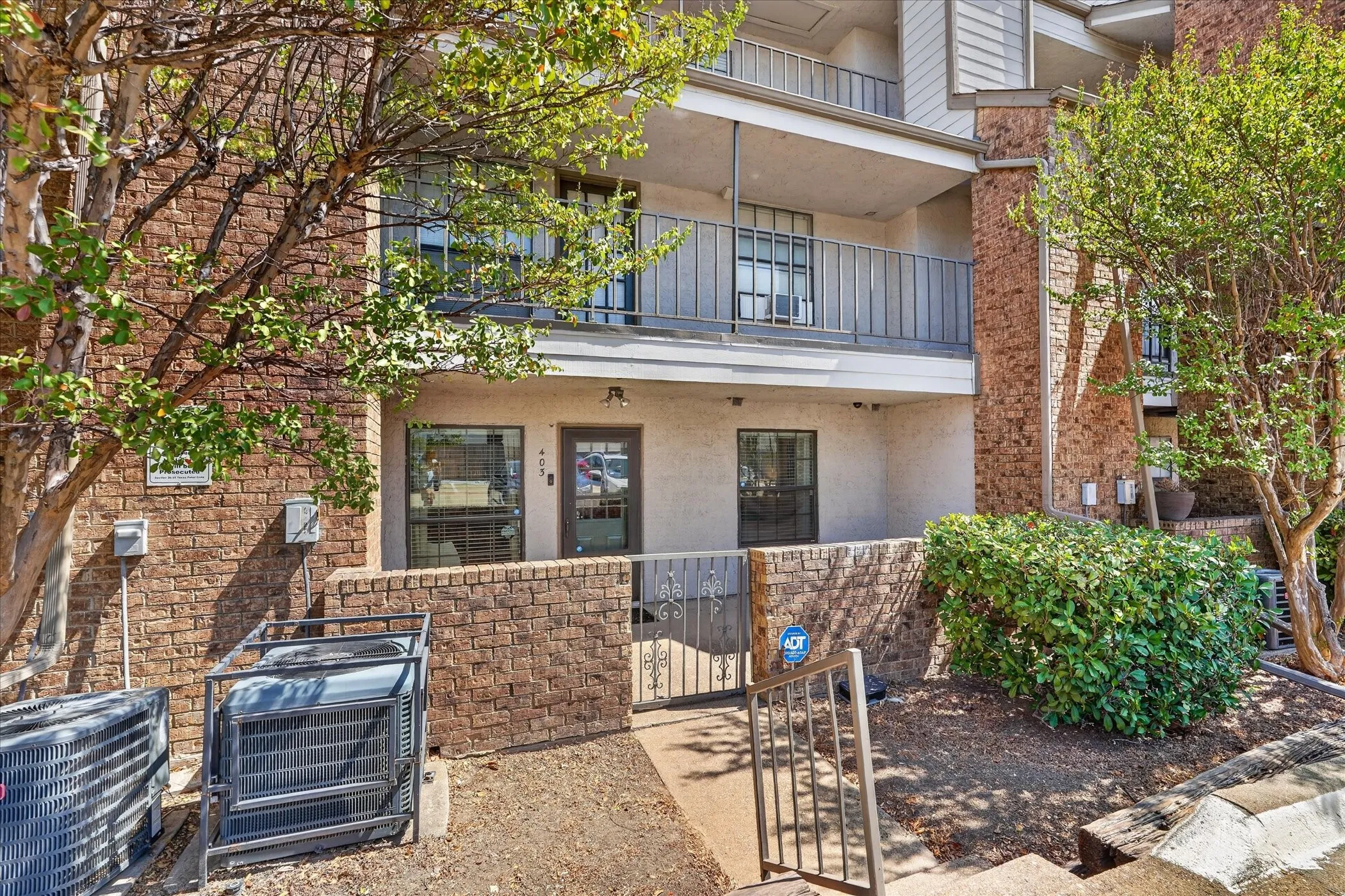 Condominium For Sale in Dallas County , 6108 Abrams Road 403, Dallas, Texas 75231, 1 Bedroom, 1 Bathroom, Garage spaces, 600 Sqft, built in 1984, mls#21383625, Real Estate Agent in Dallas, Homes For Sale in Dallas county, Homes For Sale in Dallas, Realtor in Dallas Texas, Real Estate Brokerage Independent Realty Texas, Luminita Cordes Realtor
