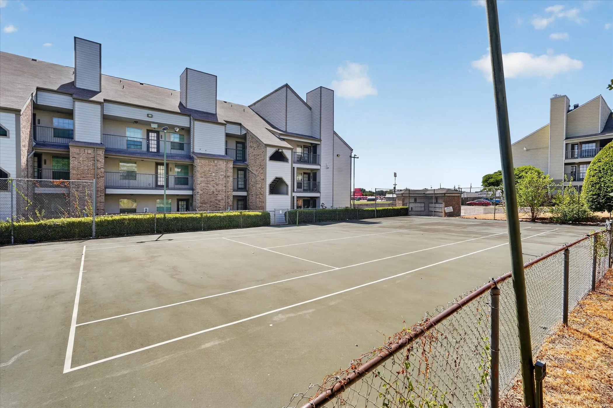 Condominium For Sale in Dallas County , 6108 Abrams Road 403, Dallas, Texas 75231, 1 Bedroom, 1 Bathroom, Garage spaces, 600 Sqft, built in 1984, mls#21383625, Real Estate Agent in Dallas, Homes For Sale in Dallas county, Homes For Sale in Dallas, Realtor in Dallas Texas, Real Estate Brokerage Independent Realty Texas, Luminita Cordes Realtor