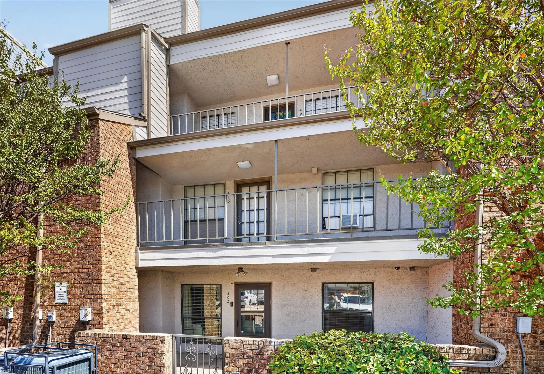 Condominium For Sale in Dallas County , 6108 Abrams Road 403, Dallas, Texas 75231, 1 Bedroom, 1 Bathroom, Garage spaces, 600 Sqft, built in 1984, mls#21383625, Real Estate Agent in Dallas, Homes For Sale in Dallas county, Homes For Sale in Dallas, Realtor in Dallas Texas, Real Estate Brokerage Independent Realty Texas, Luminita Cordes Realtor
