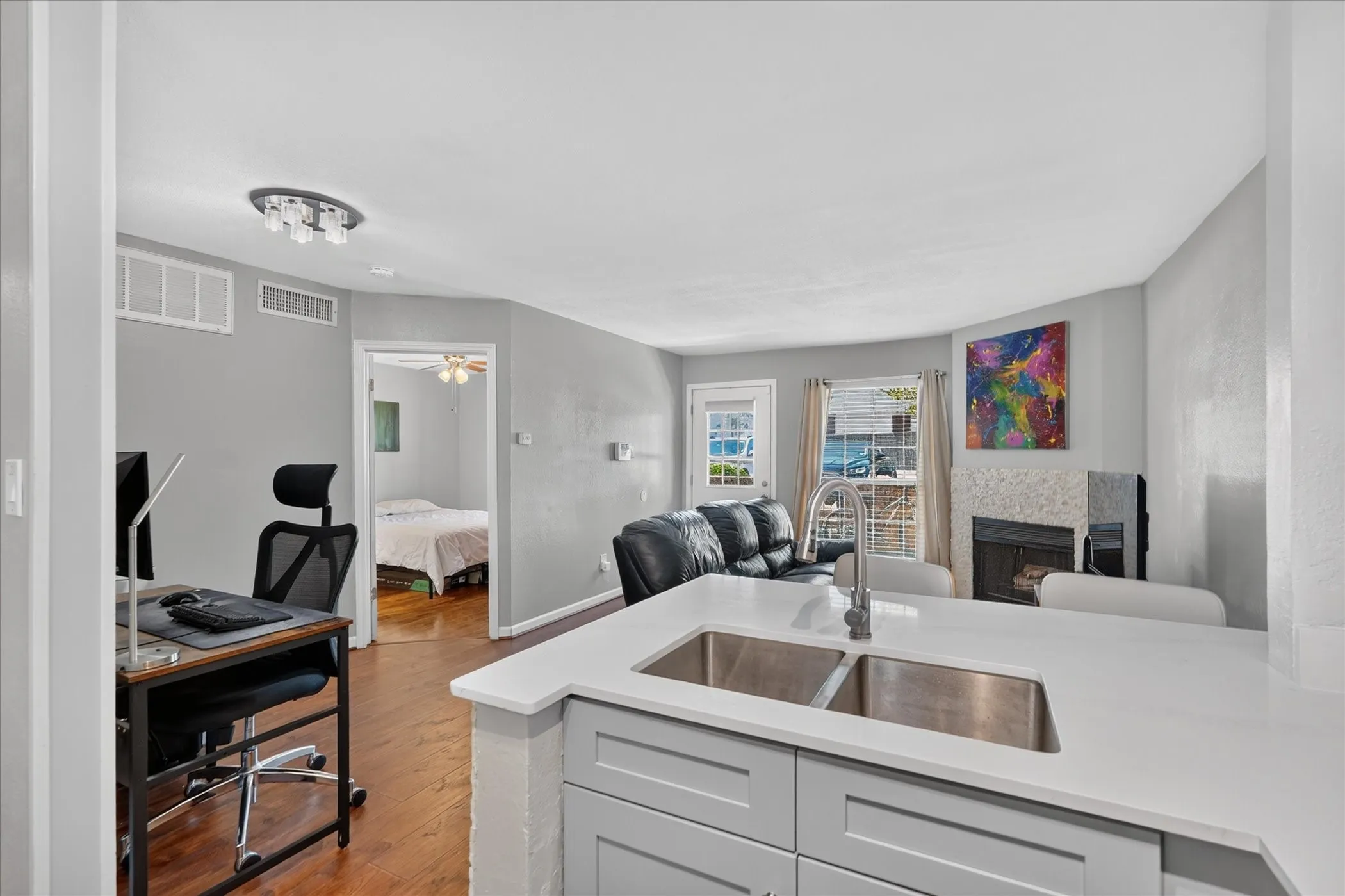 Condominium For Sale in Dallas County , 6108 Abrams Road 403, Dallas, Texas 75231, 1 Bedroom, 1 Bathroom, Garage spaces, 600 Sqft, built in 1984, mls#21383625, Real Estate Agent in Dallas, Homes For Sale in Dallas county, Homes For Sale in Dallas, Realtor in Dallas Texas, Real Estate Brokerage Independent Realty Texas, Luminita Cordes Realtor