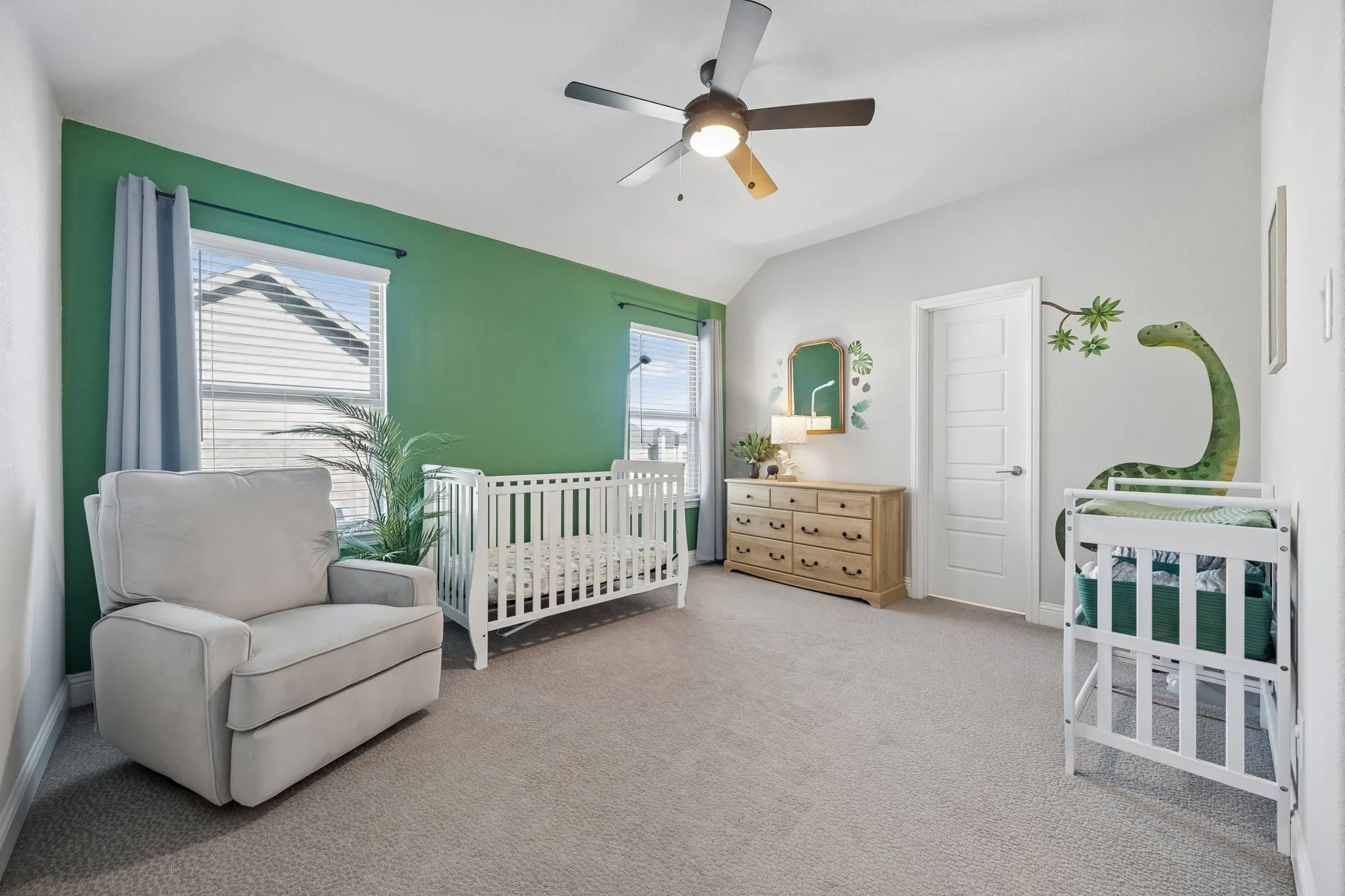 Single Family Residence For Sale in Denton County , 2270 English Ivy Road, Frisco, Texas 75033, 4 Bedroom, 4 Bathroom, 2 Garage spaces, 3,162 Sqft, built in 2019, mls#21387416, Real Estate Agent in Frisco, Homes For Sale in Denton county, Homes For Sale in Frisco, Realtor in Frisco Texas, Real Estate Brokerage Independent Realty Texas, Luminita Cordes Realtor