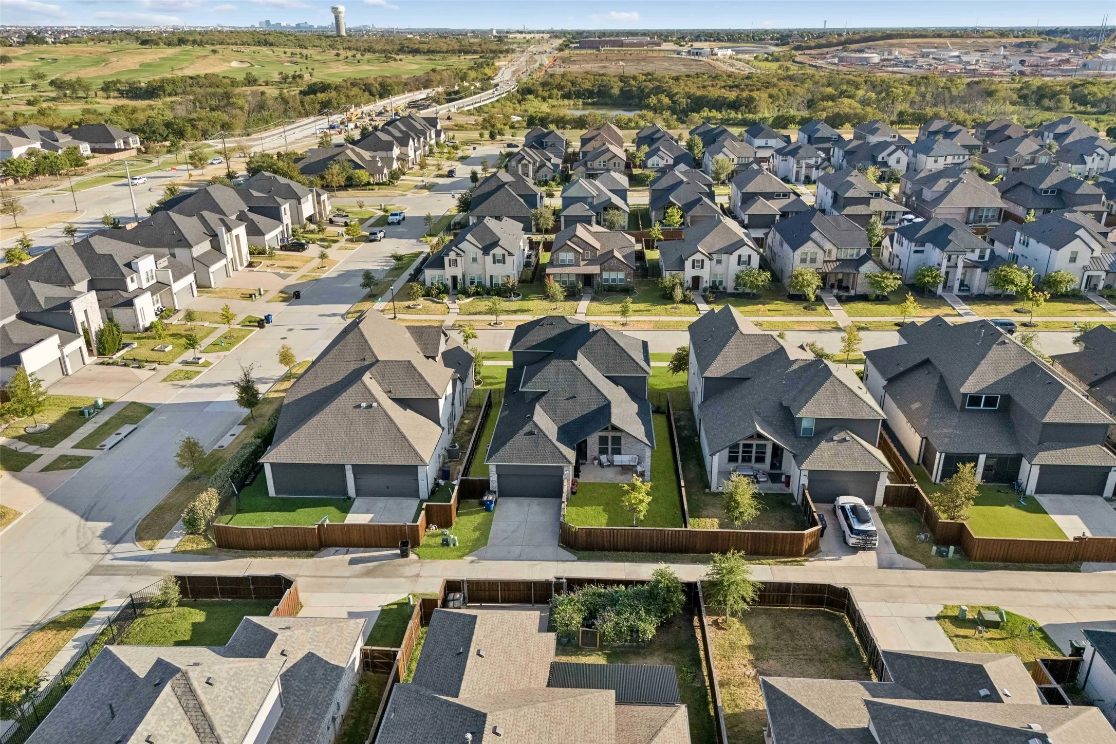 Single Family Residence For Sale in Denton County , 2270 English Ivy Road, Frisco, Texas 75033, 4 Bedroom, 4 Bathroom, 2 Garage spaces, 3,162 Sqft, built in 2019, mls#21387416, Real Estate Agent in Frisco, Homes For Sale in Denton county, Homes For Sale in Frisco, Realtor in Frisco Texas, Real Estate Brokerage Independent Realty Texas, Luminita Cordes Realtor