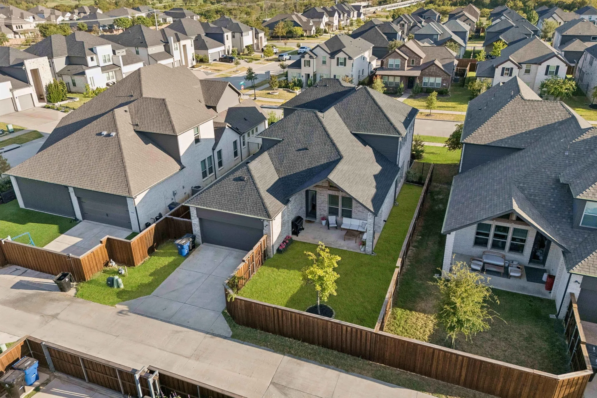 Single Family Residence For Sale in Denton County , 2270 English Ivy Road, Frisco, Texas 75033, 4 Bedroom, 4 Bathroom, 2 Garage spaces, 3,162 Sqft, built in 2019, mls#21387416, Real Estate Agent in Frisco, Homes For Sale in Denton county, Homes For Sale in Frisco, Realtor in Frisco Texas, Real Estate Brokerage Independent Realty Texas, Luminita Cordes Realtor