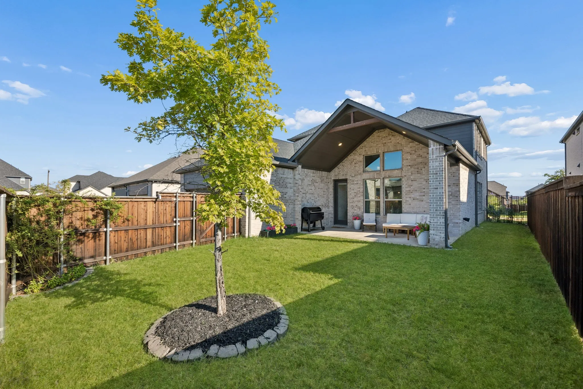 Single Family Residence For Sale in Denton County , 2270 English Ivy Road, Frisco, Texas 75033, 4 Bedroom, 4 Bathroom, 2 Garage spaces, 3,162 Sqft, built in 2019, mls#21387416, Real Estate Agent in Frisco, Homes For Sale in Denton county, Homes For Sale in Frisco, Realtor in Frisco Texas, Real Estate Brokerage Independent Realty Texas, Luminita Cordes Realtor