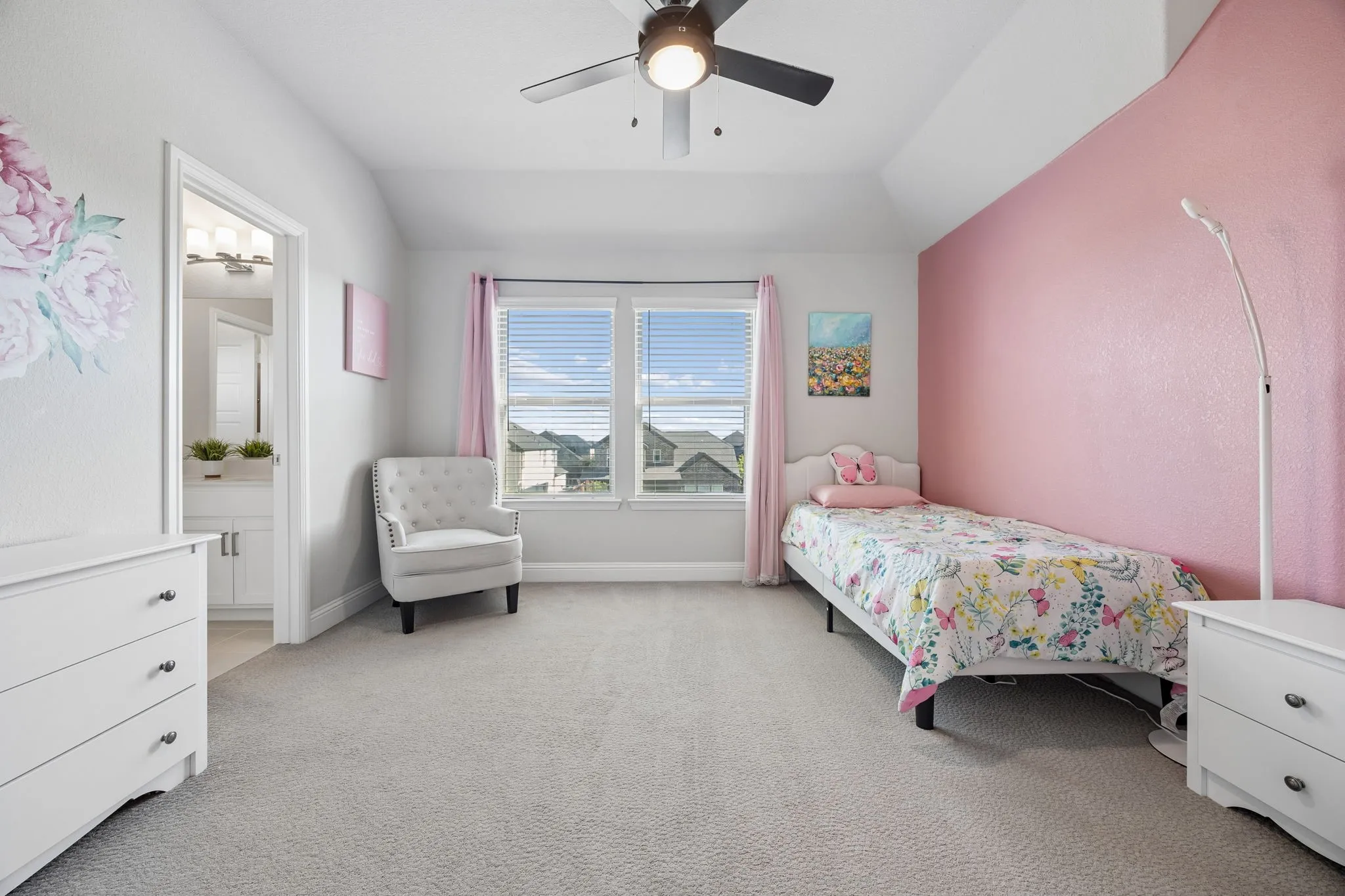 Single Family Residence For Sale in Denton County , 2270 English Ivy Road, Frisco, Texas 75033, 4 Bedroom, 4 Bathroom, 2 Garage spaces, 3,162 Sqft, built in 2019, mls#21387416, Real Estate Agent in Frisco, Homes For Sale in Denton county, Homes For Sale in Frisco, Realtor in Frisco Texas, Real Estate Brokerage Independent Realty Texas, Luminita Cordes Realtor