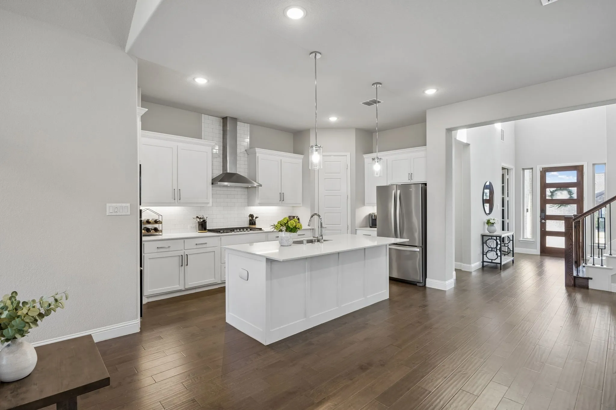 Single Family Residence For Sale in Denton County , 2270 English Ivy Road, Frisco, Texas 75033, 4 Bedroom, 4 Bathroom, 2 Garage spaces, 3,162 Sqft, built in 2019, mls#21387416, Real Estate Agent in Frisco, Homes For Sale in Denton county, Homes For Sale in Frisco, Realtor in Frisco Texas, Real Estate Brokerage Independent Realty Texas, Luminita Cordes Realtor