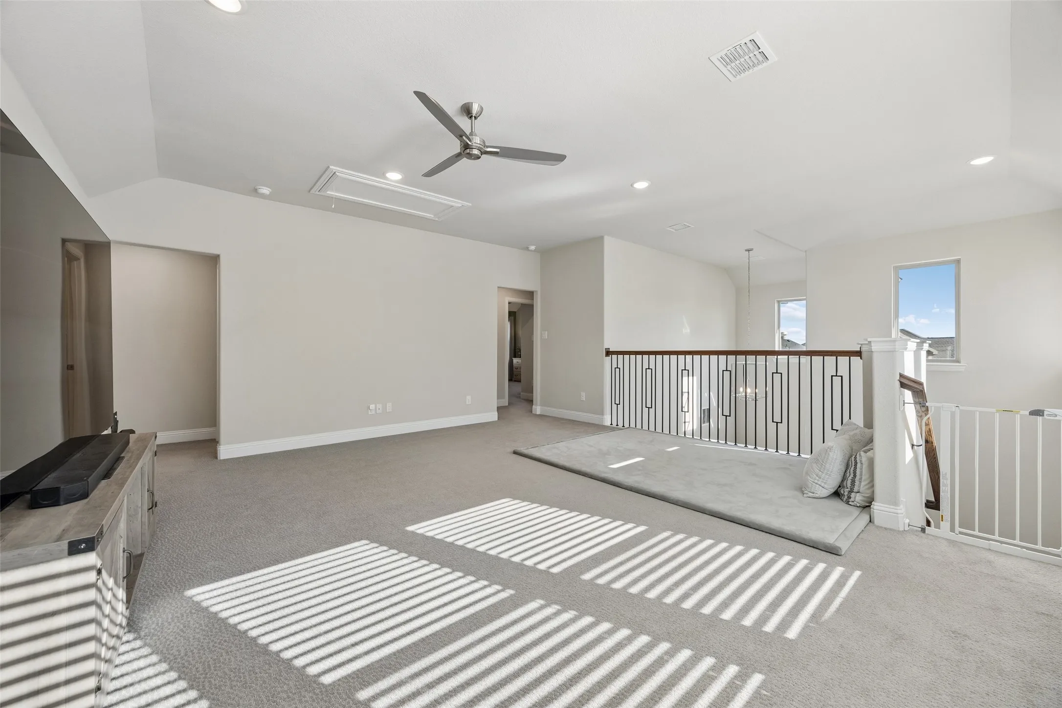 Single Family Residence For Sale in Denton County , 2270 English Ivy Road, Frisco, Texas 75033, 4 Bedroom, 4 Bathroom, 2 Garage spaces, 3,162 Sqft, built in 2019, mls#21387416, Real Estate Agent in Frisco, Homes For Sale in Denton county, Homes For Sale in Frisco, Realtor in Frisco Texas, Real Estate Brokerage Independent Realty Texas, Luminita Cordes Realtor