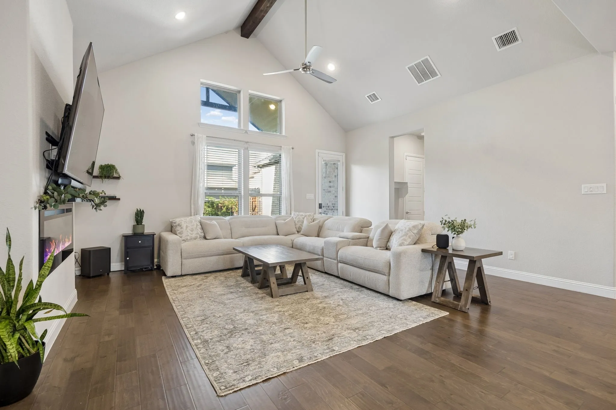 Single Family Residence For Sale in Denton County , 2270 English Ivy Road, Frisco, Texas 75033, 4 Bedroom, 4 Bathroom, 2 Garage spaces, 3,162 Sqft, built in 2019, mls#21387416, Real Estate Agent in Frisco, Homes For Sale in Denton county, Homes For Sale in Frisco, Realtor in Frisco Texas, Real Estate Brokerage Independent Realty Texas, Luminita Cordes Realtor