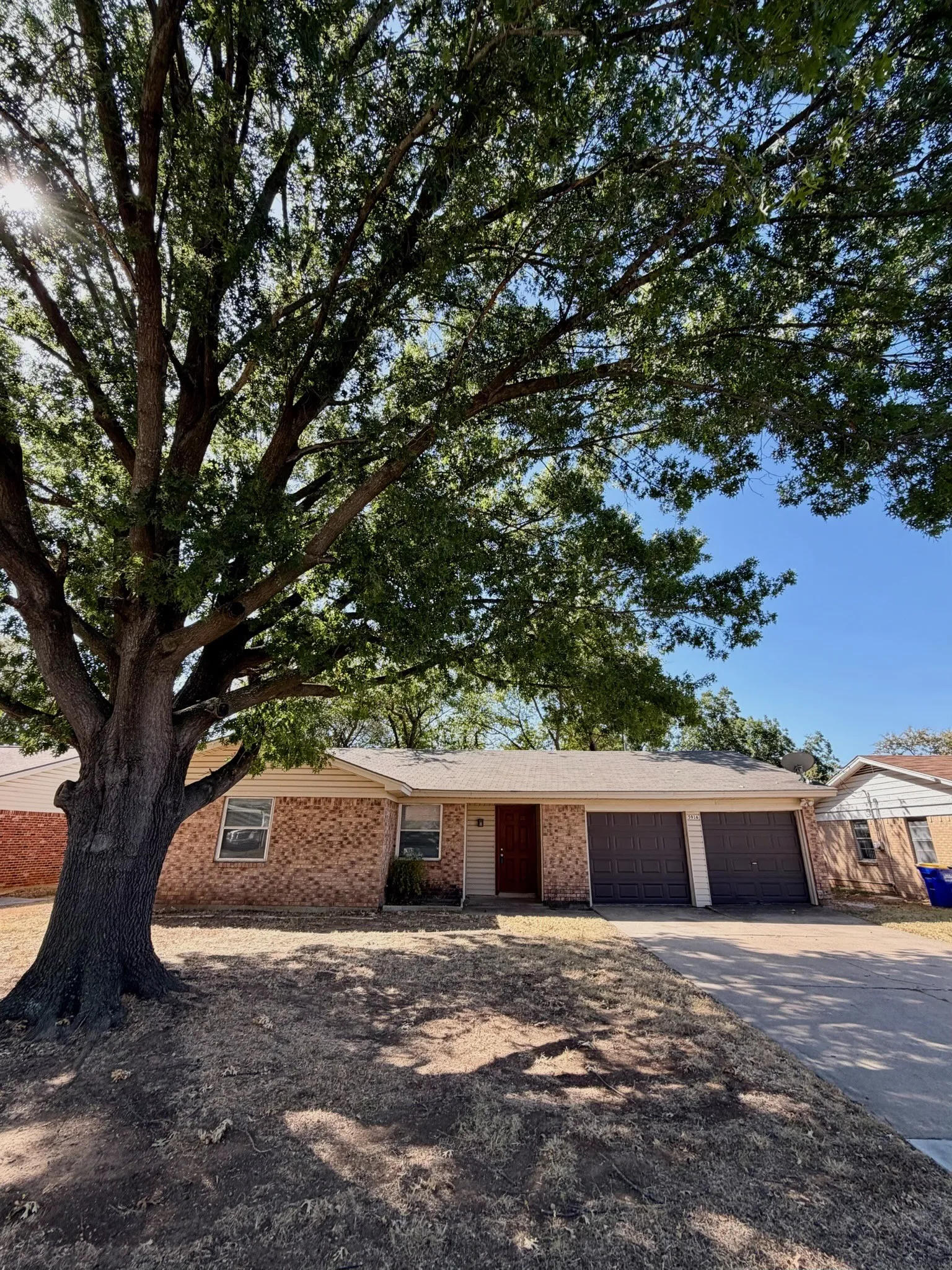 Single Family Residence For Sale in Tarrant County , 5916 Bowling Drive, Watauga, Texas 76148, 3 Bedroom, 2 Bathroom, 2 Garage spaces, 1,199 Sqft, built in 1966, mls#21388376, Real Estate Agent in Watauga, Homes For Sale in Tarrant county, Homes For Sale in Watauga, Realtor in Watauga Texas, Real Estate Brokerage Independent Realty Texas, Luminita Cordes Realtor