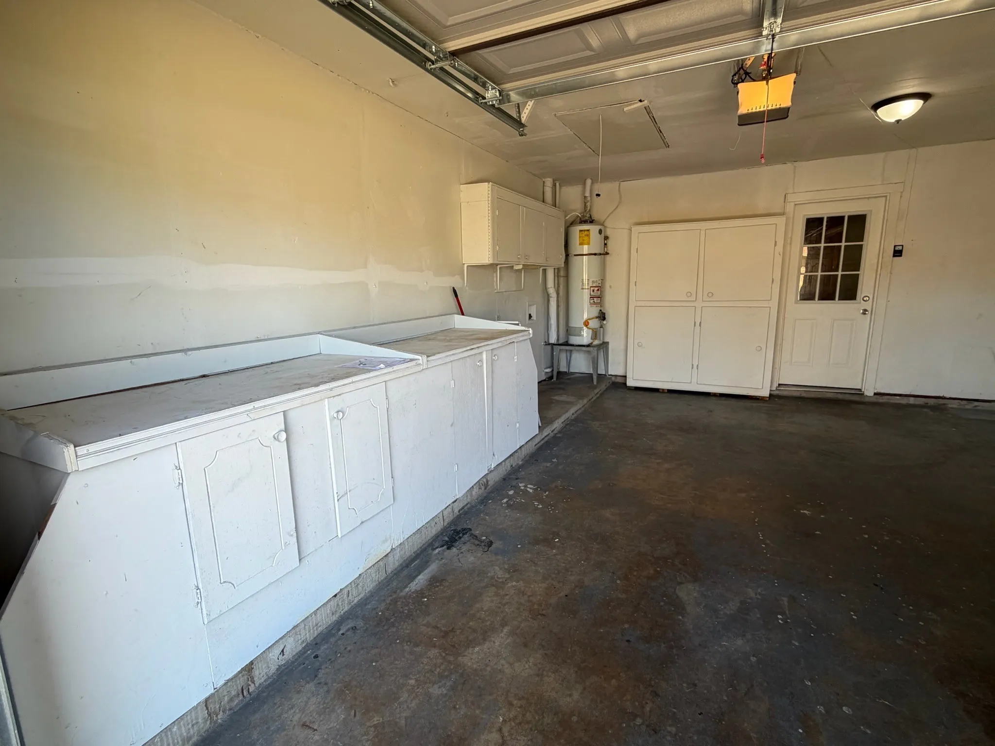 Single Family Residence For Sale in Tarrant County , 5916 Bowling Drive, Watauga, Texas 76148, 3 Bedroom, 2 Bathroom, 2 Garage spaces, 1,199 Sqft, built in 1966, mls#21388376, Real Estate Agent in Watauga, Homes For Sale in Tarrant county, Homes For Sale in Watauga, Realtor in Watauga Texas, Real Estate Brokerage Independent Realty Texas, Luminita Cordes Realtor