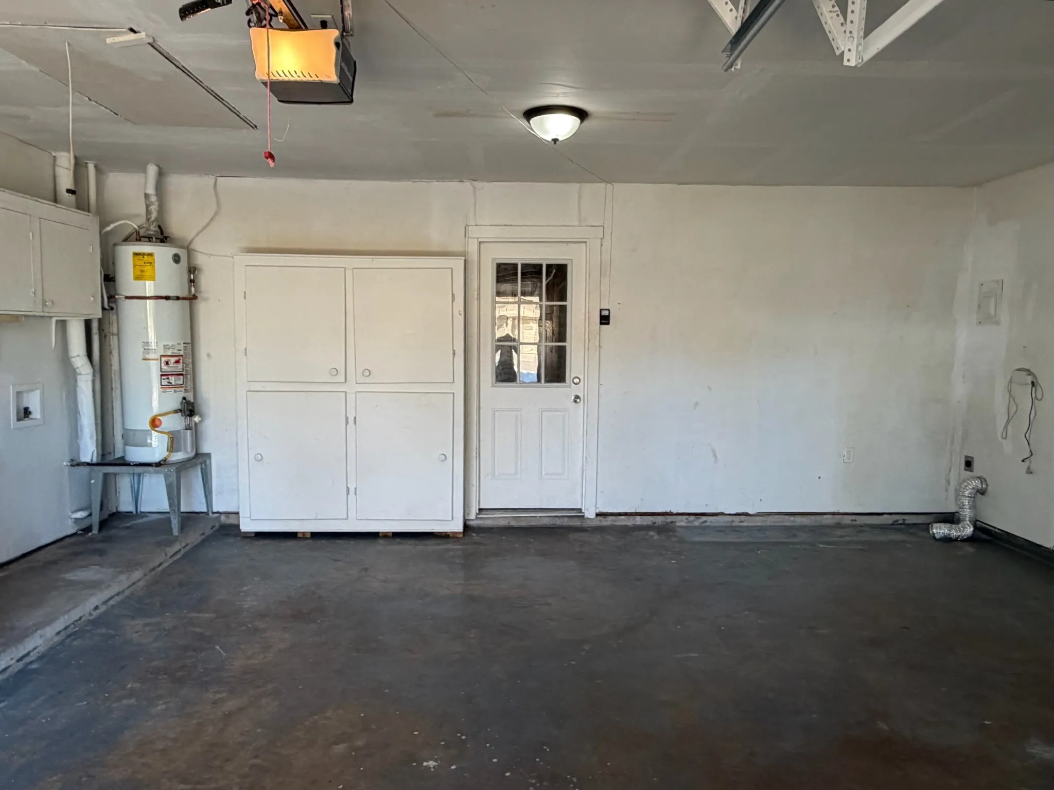 Single Family Residence For Sale in Tarrant County , 5916 Bowling Drive, Watauga, Texas 76148, 3 Bedroom, 2 Bathroom, 2 Garage spaces, 1,199 Sqft, built in 1966, mls#21388376, Real Estate Agent in Watauga, Homes For Sale in Tarrant county, Homes For Sale in Watauga, Realtor in Watauga Texas, Real Estate Brokerage Independent Realty Texas, Luminita Cordes Realtor