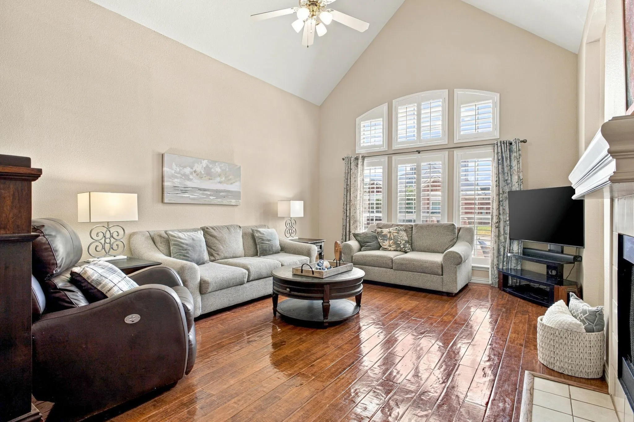 Single Family Residence For Sale in Collin County , 6239 Cupertino Trail, Dallas, Texas 75252, 4 Bedroom, 3 Bathroom, 2 Garage spaces, 2,365 Sqft, built in 1993, mls#21388078, Real Estate Agent in Dallas, Homes For Sale in Collin county, Homes For Sale in Dallas, Realtor in Dallas Texas, Real Estate Brokerage Independent Realty Texas, Luminita Cordes Realtor
