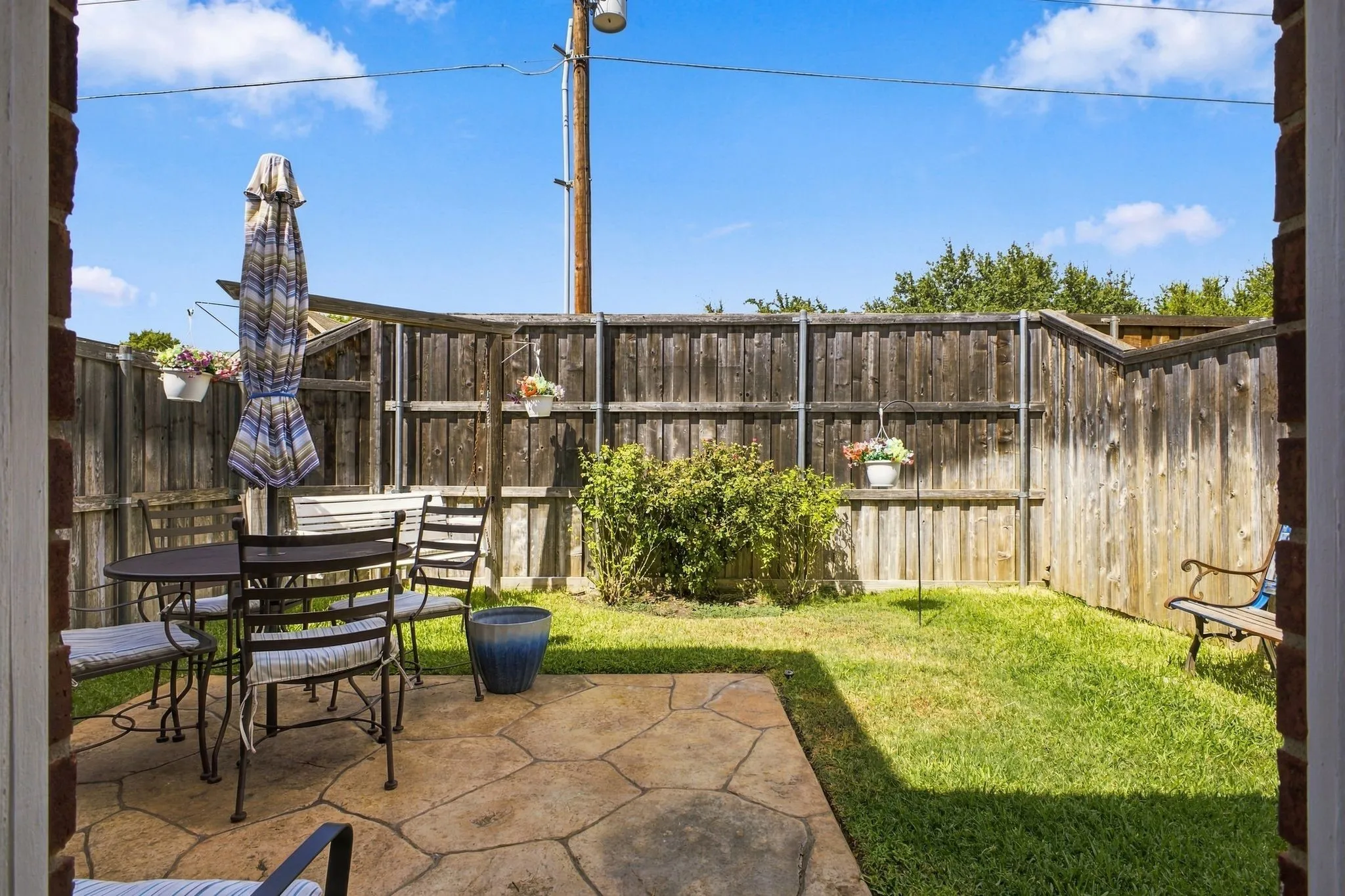 Single Family Residence For Sale in Collin County , 6239 Cupertino Trail, Dallas, Texas 75252, 4 Bedroom, 3 Bathroom, 2 Garage spaces, 2,365 Sqft, built in 1993, mls#21388078, Real Estate Agent in Dallas, Homes For Sale in Collin county, Homes For Sale in Dallas, Realtor in Dallas Texas, Real Estate Brokerage Independent Realty Texas, Luminita Cordes Realtor