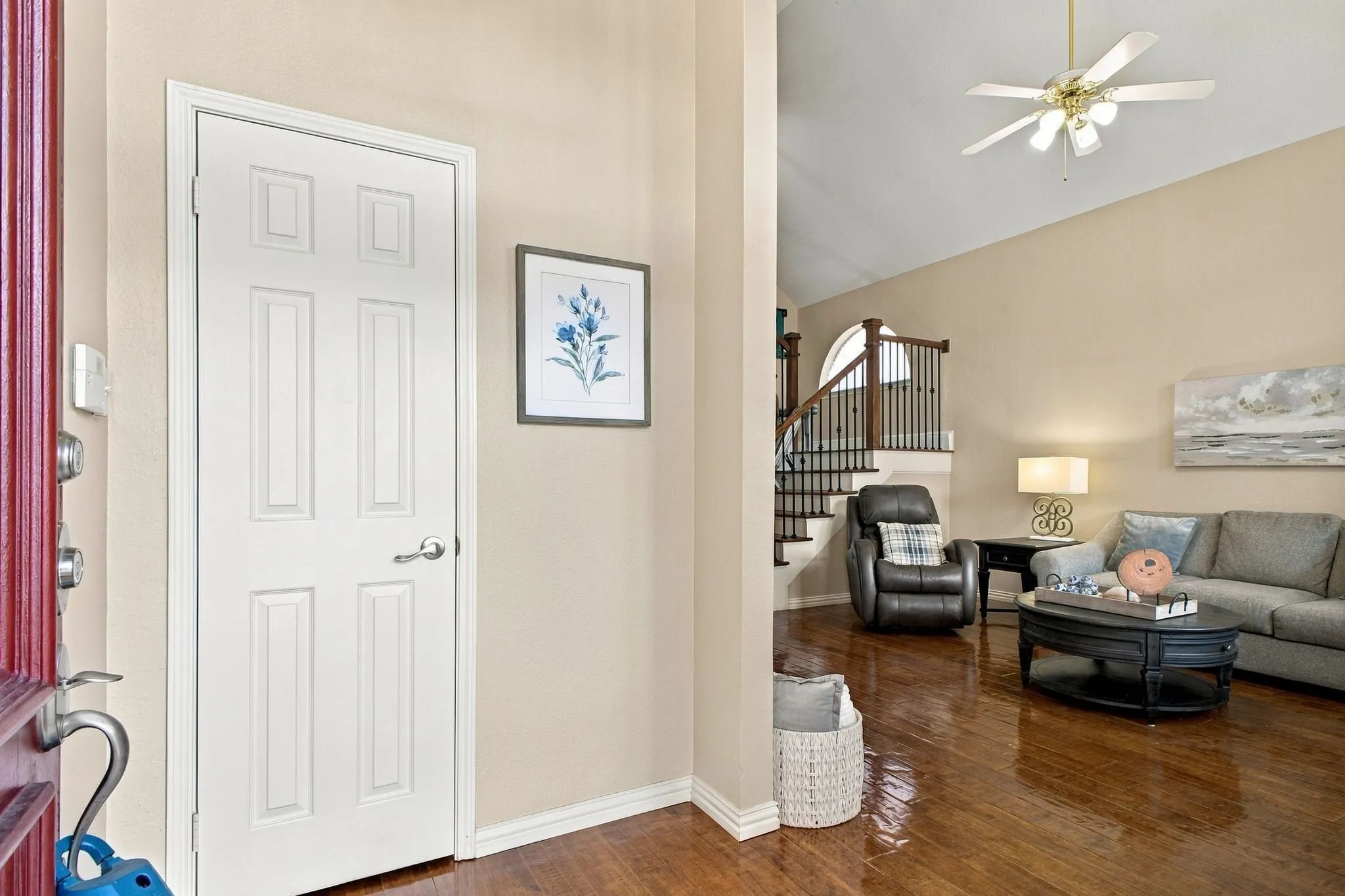 Single Family Residence For Sale in Collin County , 6239 Cupertino Trail, Dallas, Texas 75252, 4 Bedroom, 3 Bathroom, 2 Garage spaces, 2,365 Sqft, built in 1993, mls#21388078, Real Estate Agent in Dallas, Homes For Sale in Collin county, Homes For Sale in Dallas, Realtor in Dallas Texas, Real Estate Brokerage Independent Realty Texas, Luminita Cordes Realtor