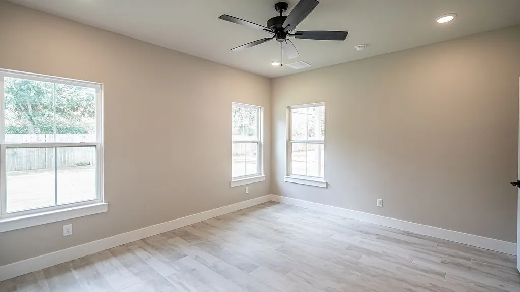 Single Family Residence For Rent in Hood County , 2204 Salina Circle, Granbury, Texas 76048, 4 Bedroom, 3 Bathroom, 2 Garage spaces, 2,313 Sqft, built in 2025, mls#21388955, Real Estate Agent in Granbury, Homes For Rent in Hood county, Homes For Rent in Granbury, Realtor in Granbury Texas, Real Estate Brokerage Independent Realty Texas, Luminita Cordes Realtor
