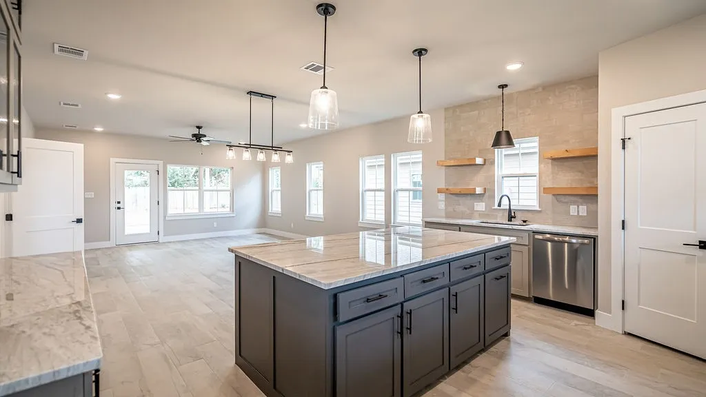 Single Family Residence For Rent in Hood County , 2204 Salina Circle, Granbury, Texas 76048, 4 Bedroom, 3 Bathroom, 2 Garage spaces, 2,313 Sqft, built in 2025, mls#21388955, Real Estate Agent in Granbury, Homes For Rent in Hood county, Homes For Rent in Granbury, Realtor in Granbury Texas, Real Estate Brokerage Independent Realty Texas, Luminita Cordes Realtor