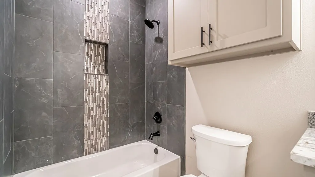 Single Family Residence For Rent in Hood County , 2204 Salina Circle, Granbury, Texas 76048, 4 Bedroom, 3 Bathroom, 2 Garage spaces, 2,313 Sqft, built in 2025, mls#21388955, Real Estate Agent in Granbury, Homes For Rent in Hood county, Homes For Rent in Granbury, Realtor in Granbury Texas, Real Estate Brokerage Independent Realty Texas, Luminita Cordes Realtor